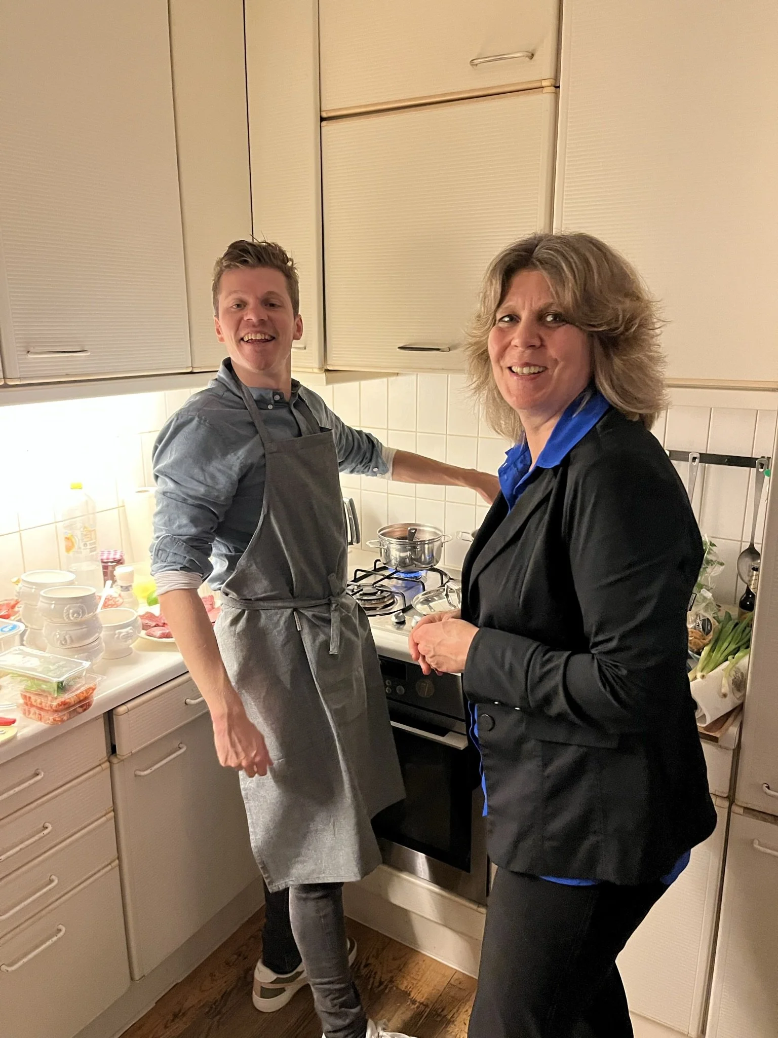 19_stef-cooking-with-his-mother.JPEG