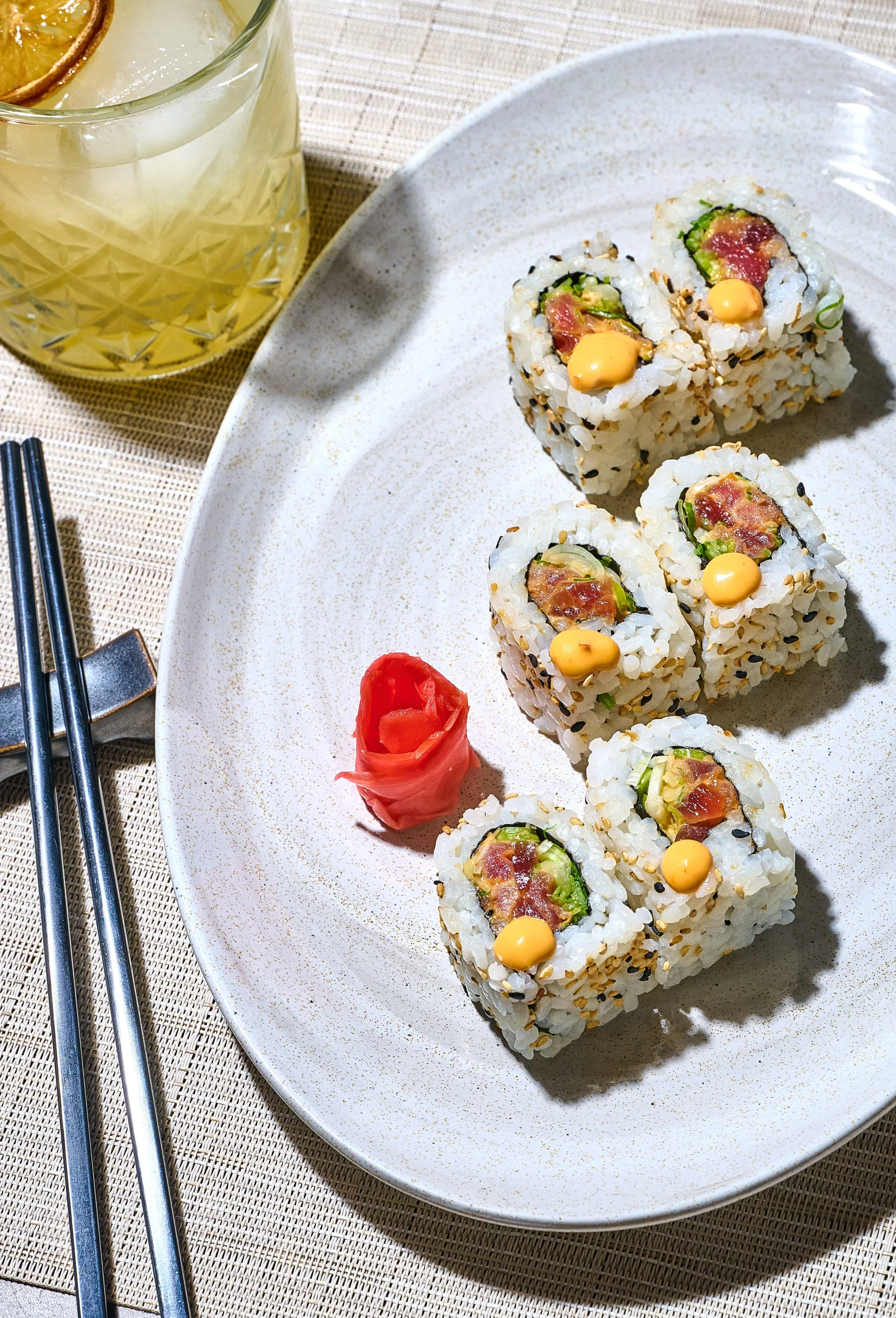 HAL_Flotard_MM_0122_Spicy_Tuna_Roll_0047 copy.jpeg