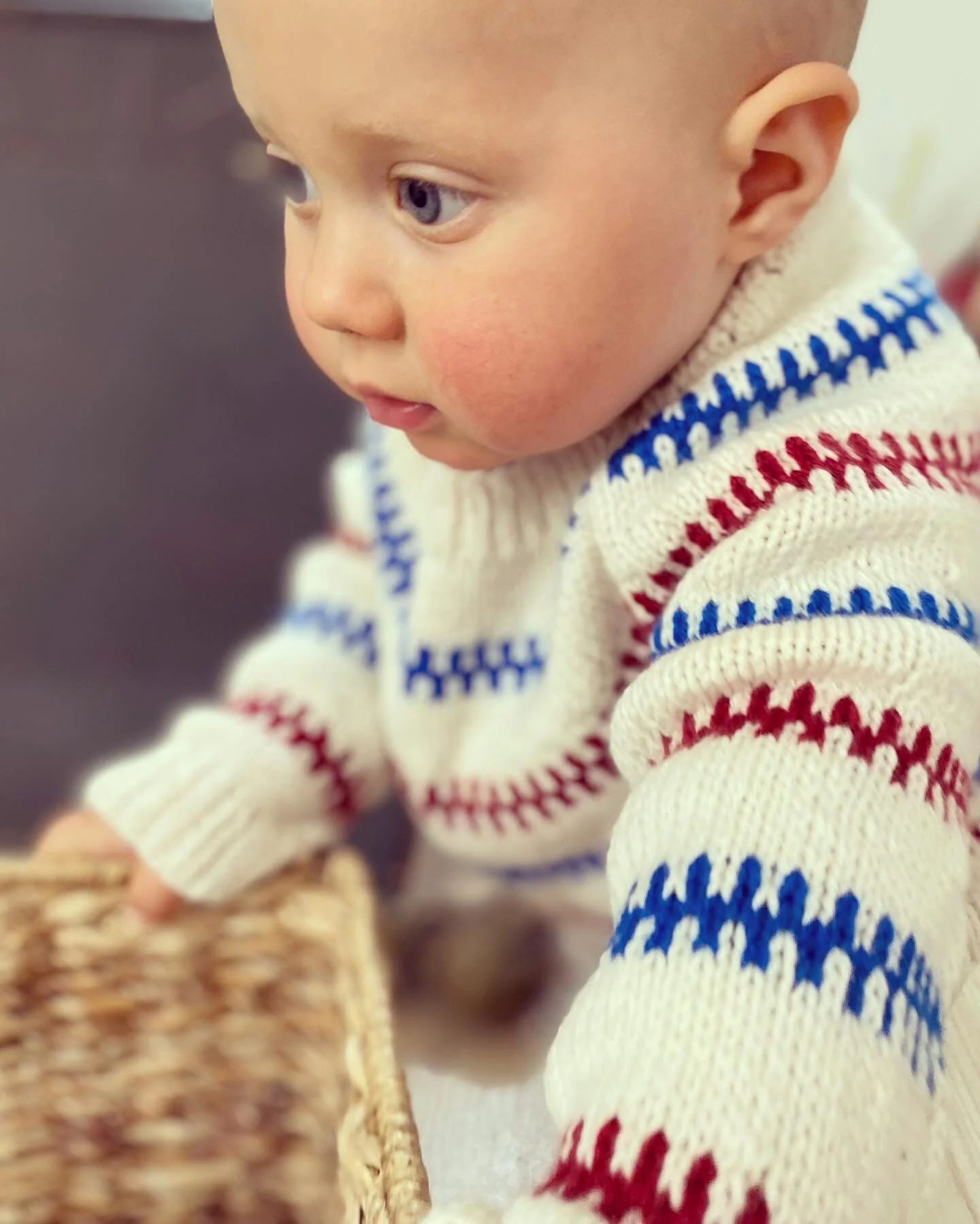THE PIPPI PULLOVER JR 🇸🇪 

Knit with Double Sunday merino yarn, this pullover junior size is worked using three different colors and is inspired by Pippi Longstocking&rsquo;s jacket in &ldquo;The First Snow&rdquo; Episode. Pippi is strong, kind and