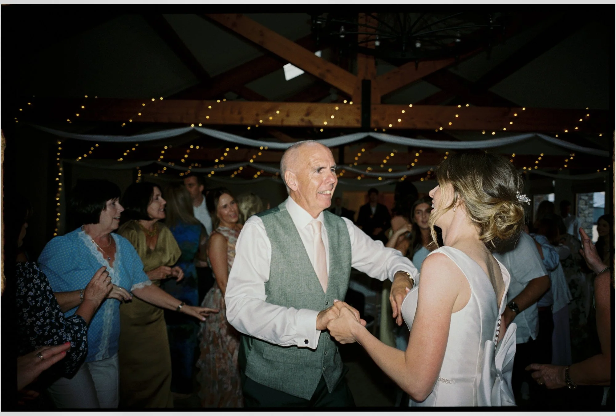 Wedding_Film_Photography_Cotswolds-54.jpg