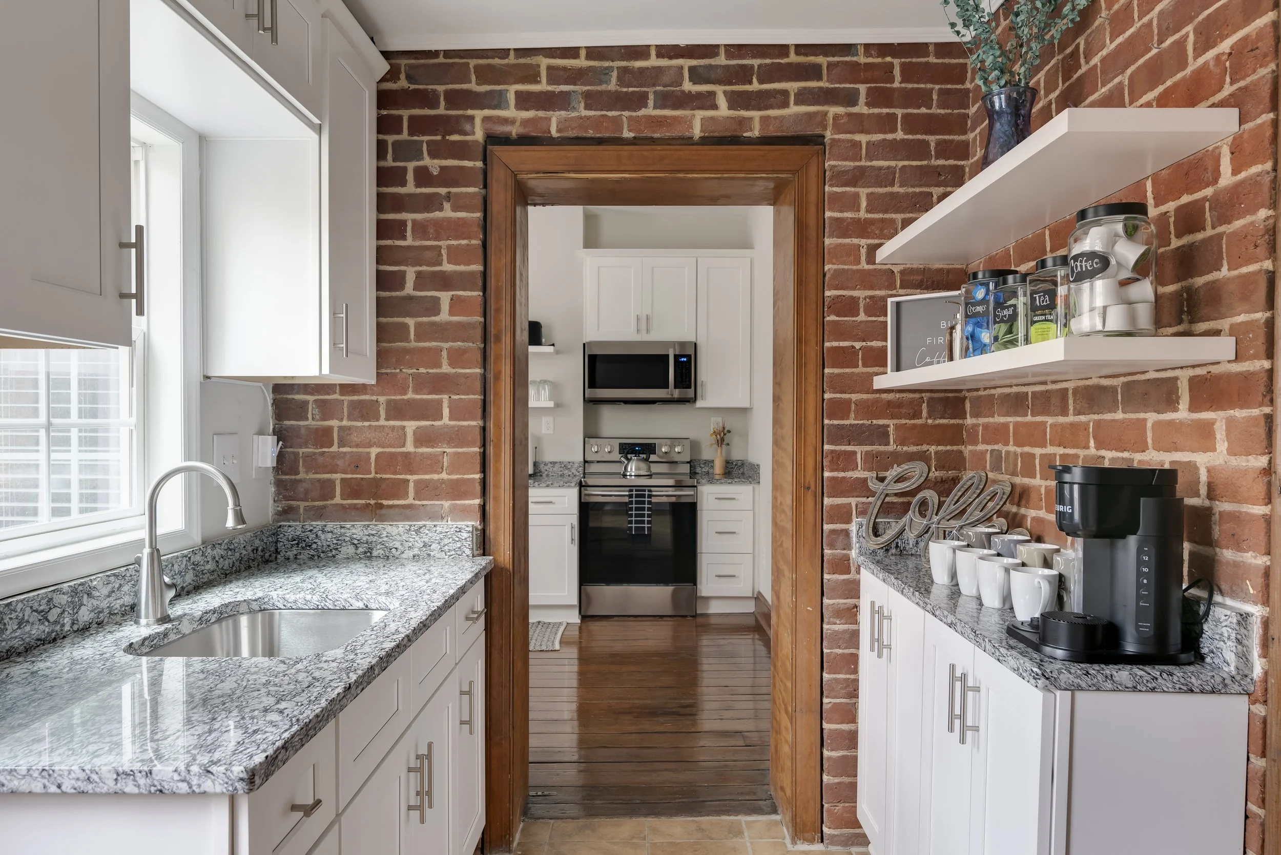 301 Cedar -13.jpg