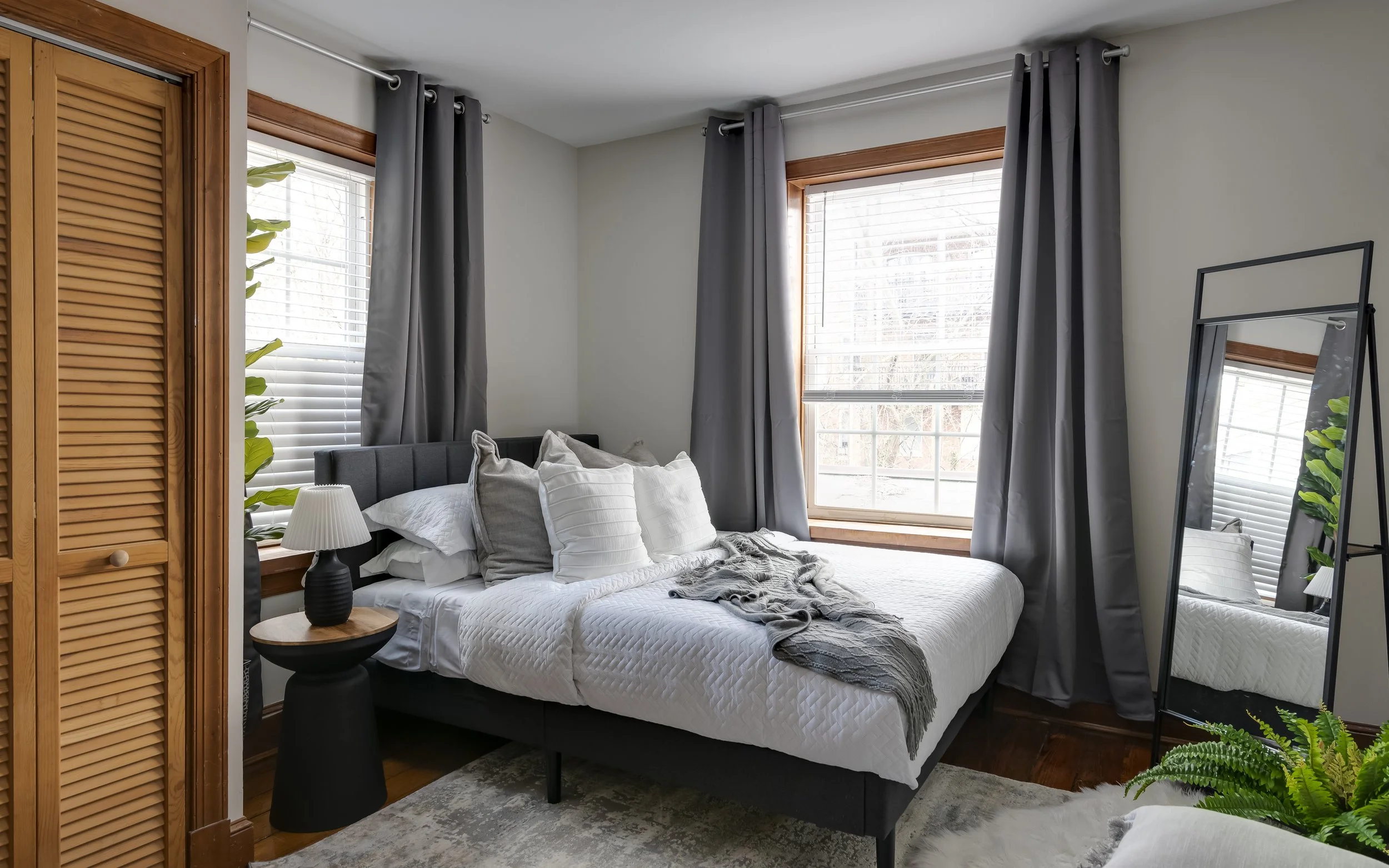301 Cedar -1.jpg