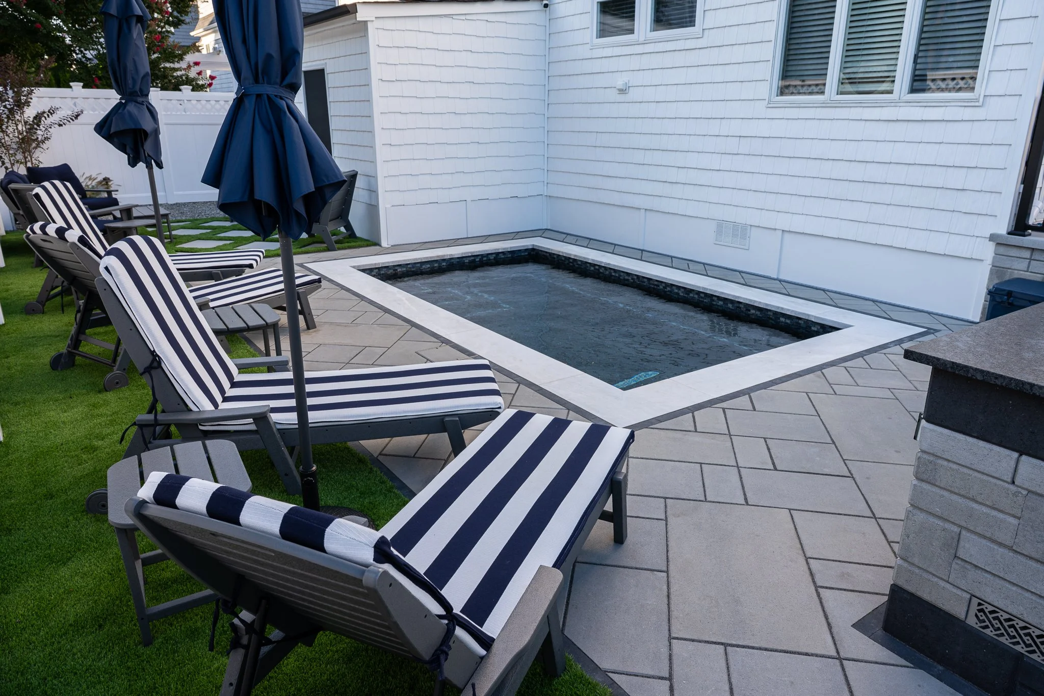 Manasquan, NJ: Gunite Pool, Paver Patio, Outdoor Bar, Custom Rinse Station & Artificial Turf