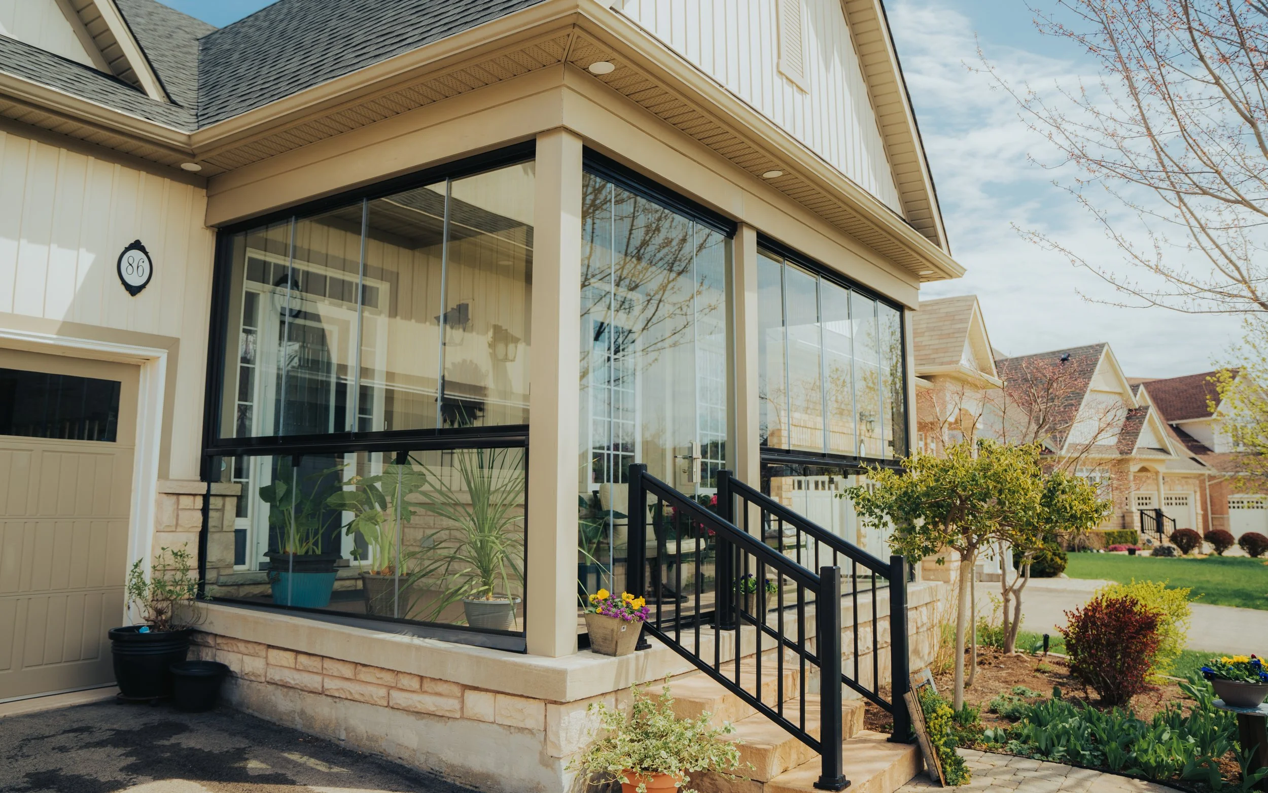 Retractabe Wall Front Porch (2).jpg
