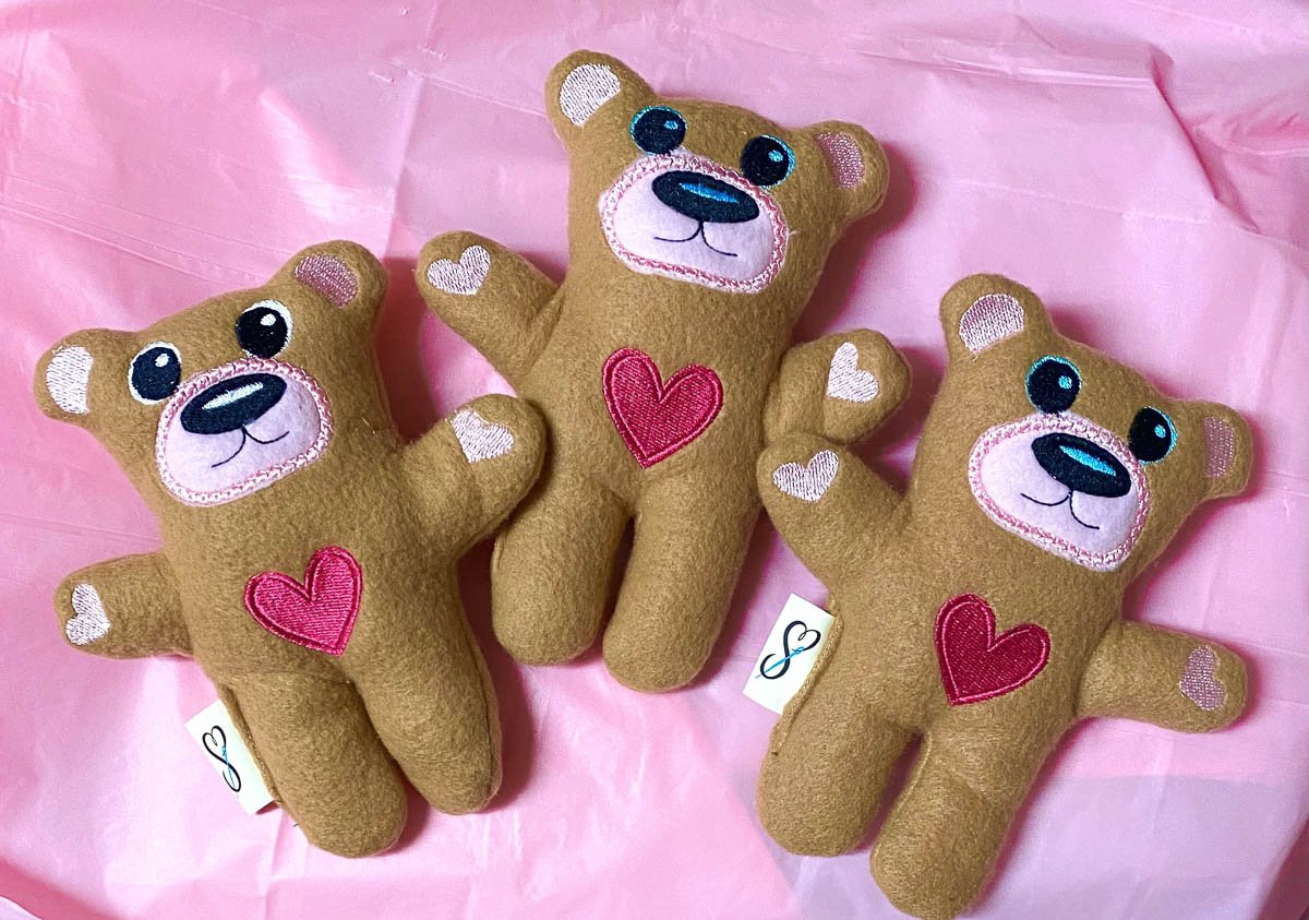 HEART TEDDIES.jpg