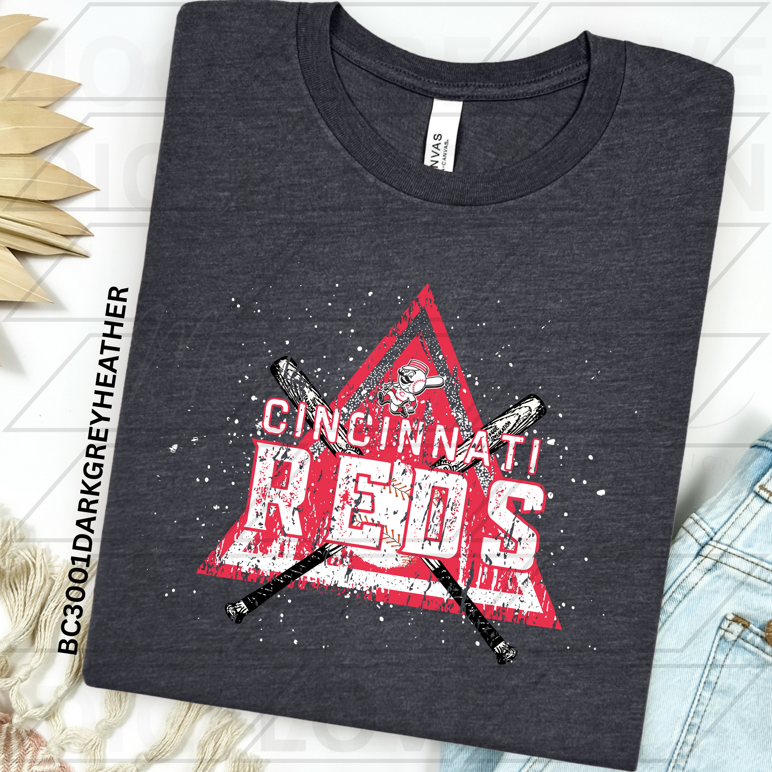 REDS BASEBALL GRUNGE TRIANGLE PNG