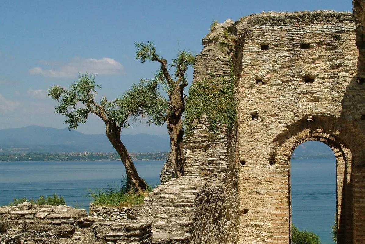 What-to-see-in-Verona-and-Garda-Lake-cosa-vedere-a-Verona-e-sul-lago-di-Garda-1197x800.jpg