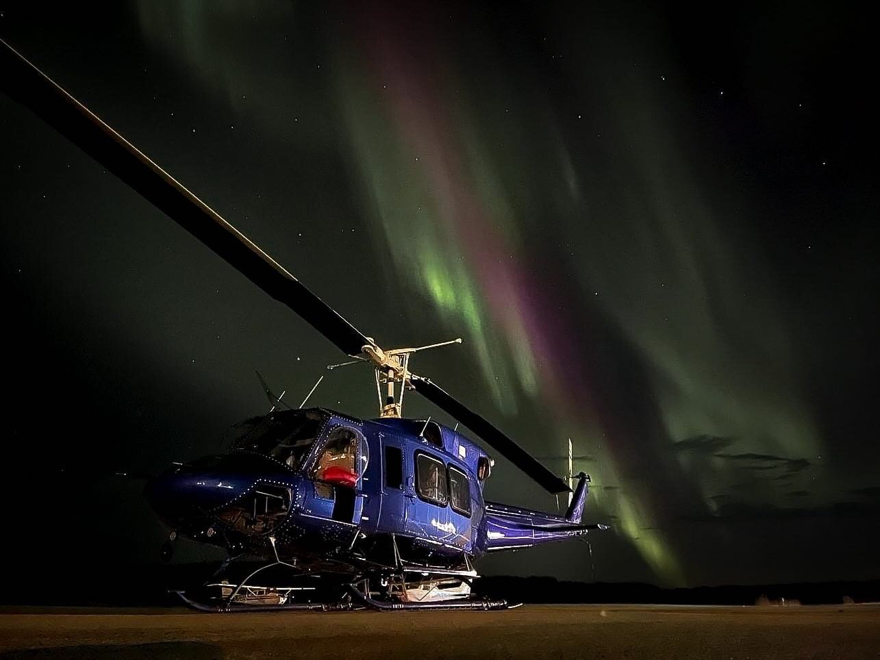 Another incredible photo of the beautiful northern lights 🌌 

Photo credit 📸 @brycedmarks 

#tourismalberta #northernlights #auroraborealis #heli #helicopterscanada