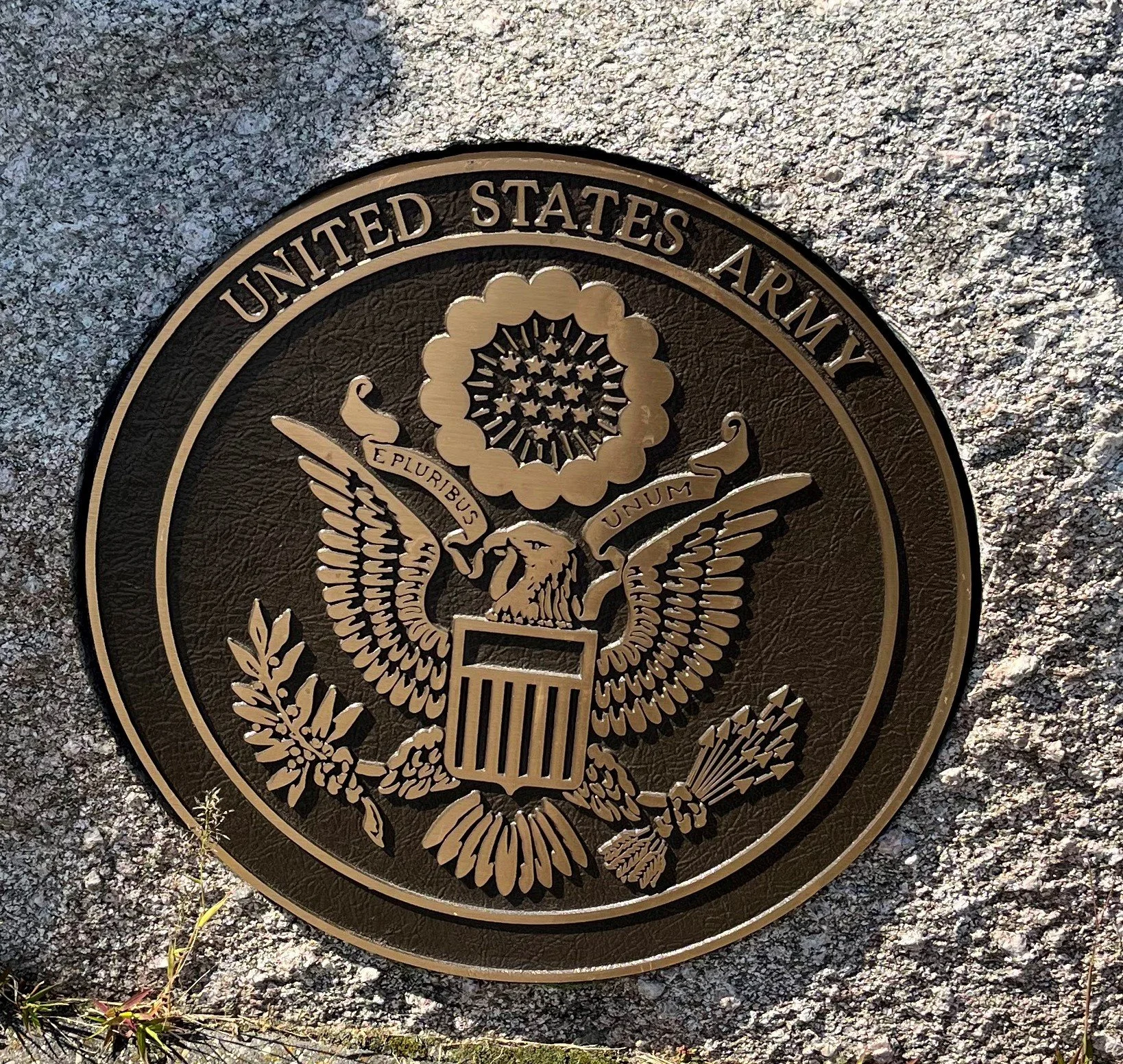 army emblem memorial.jpg