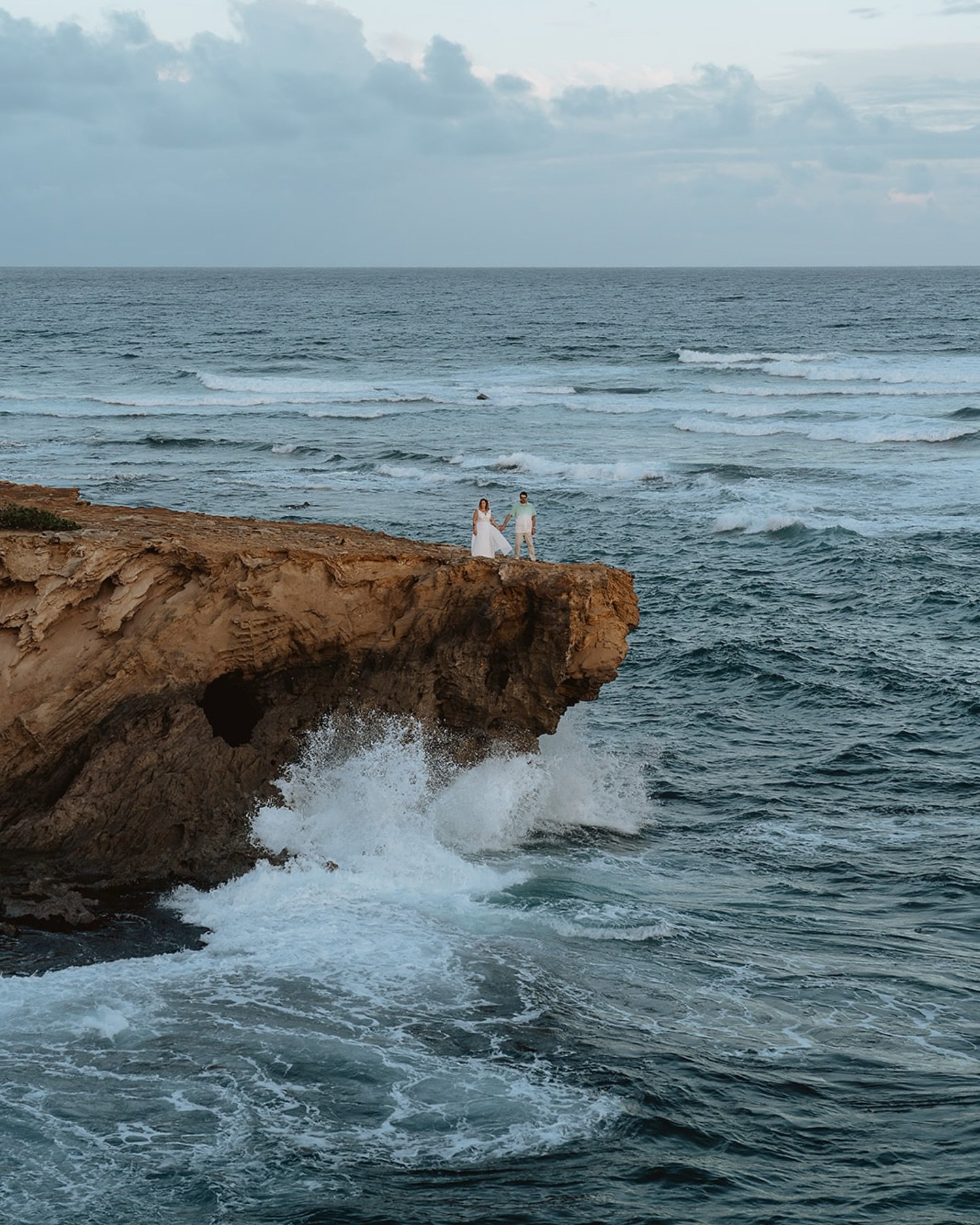 We&rsquo;ll be back in Hawaii this coming week and it has us reminiscing on this beautiful intimate wedding from last fall on Kauai. 

They celebrated with their ceremony in their own little oasis , adventure on the beach and cliffs during sunset, en