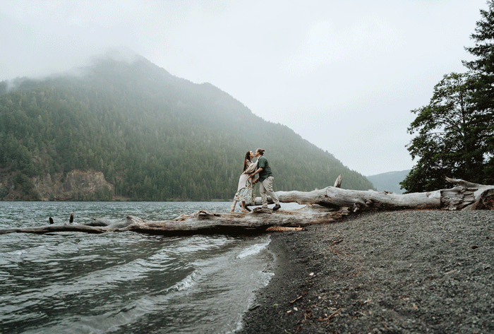 Moody Lake Crescent Engagement Session