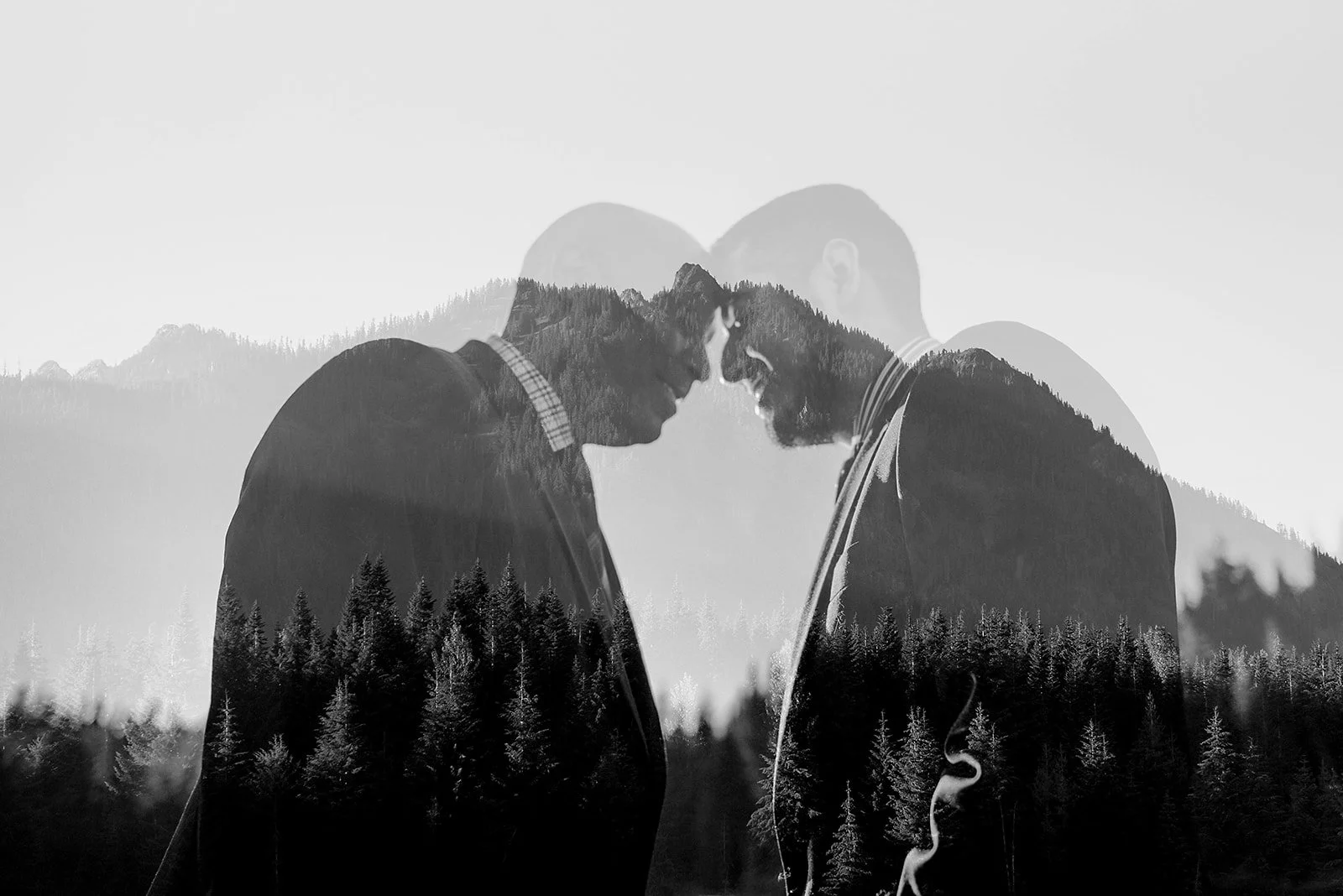 Discover this adventure elopement at Franklin Falls and Gold Creek Pond in Washington. A stunning day filled with nature, love, and unforgettable moments. Learn how you can elope in Snoqualmie Pass.