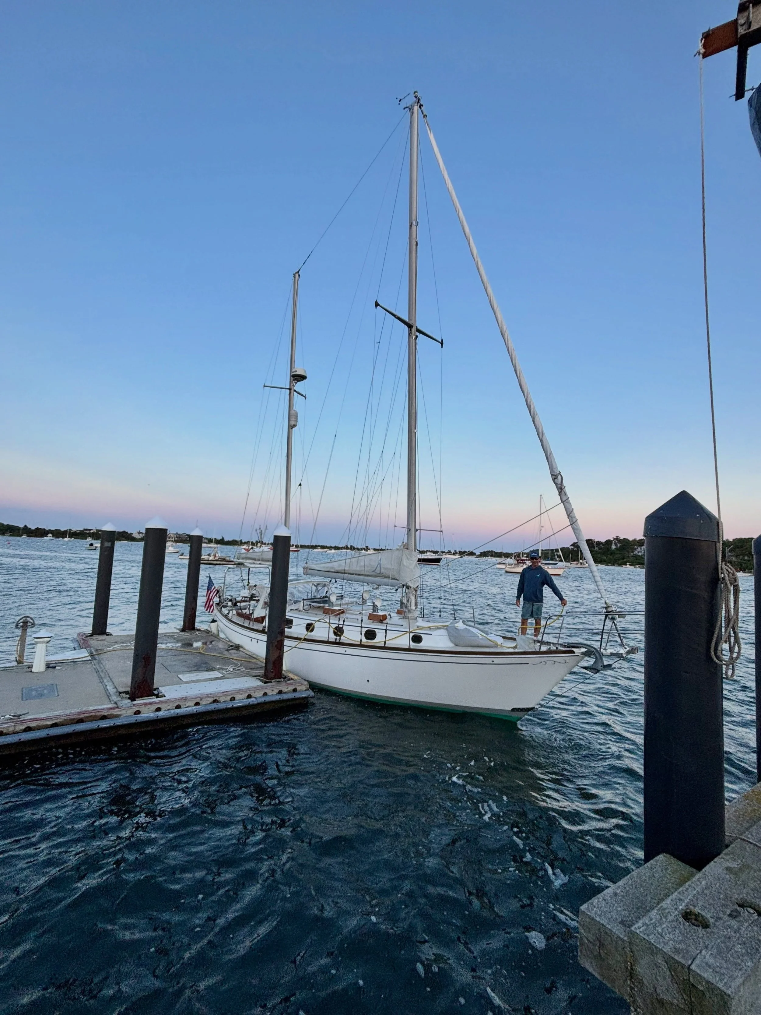 A touch of strawberry sherbet💕 sky to end the day.
Thanks Cheryl G for sharing this great shot after your sunset sail!