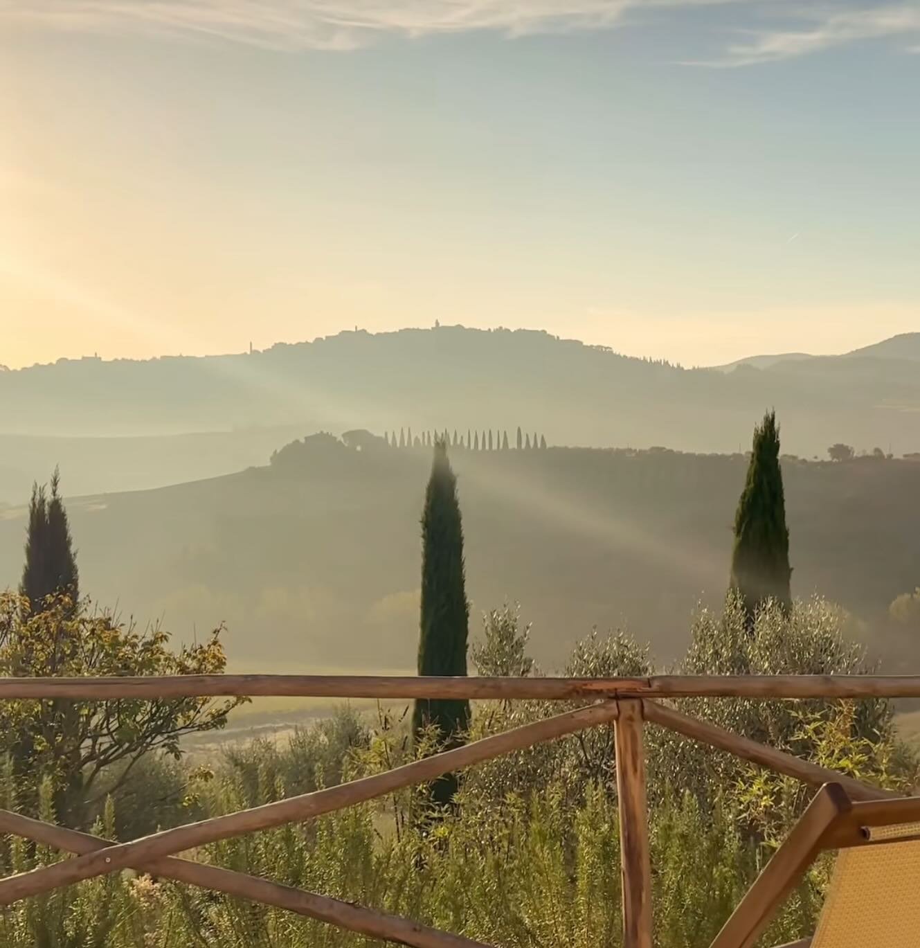 Who&rsquo;s ready for Italian summer?  It me. 

#tuscany #italia #summerineurope #tuscanstyle #tuscandream #vacationvibes #luxurytravel #luxurytraveladvisor #honeymoontravel