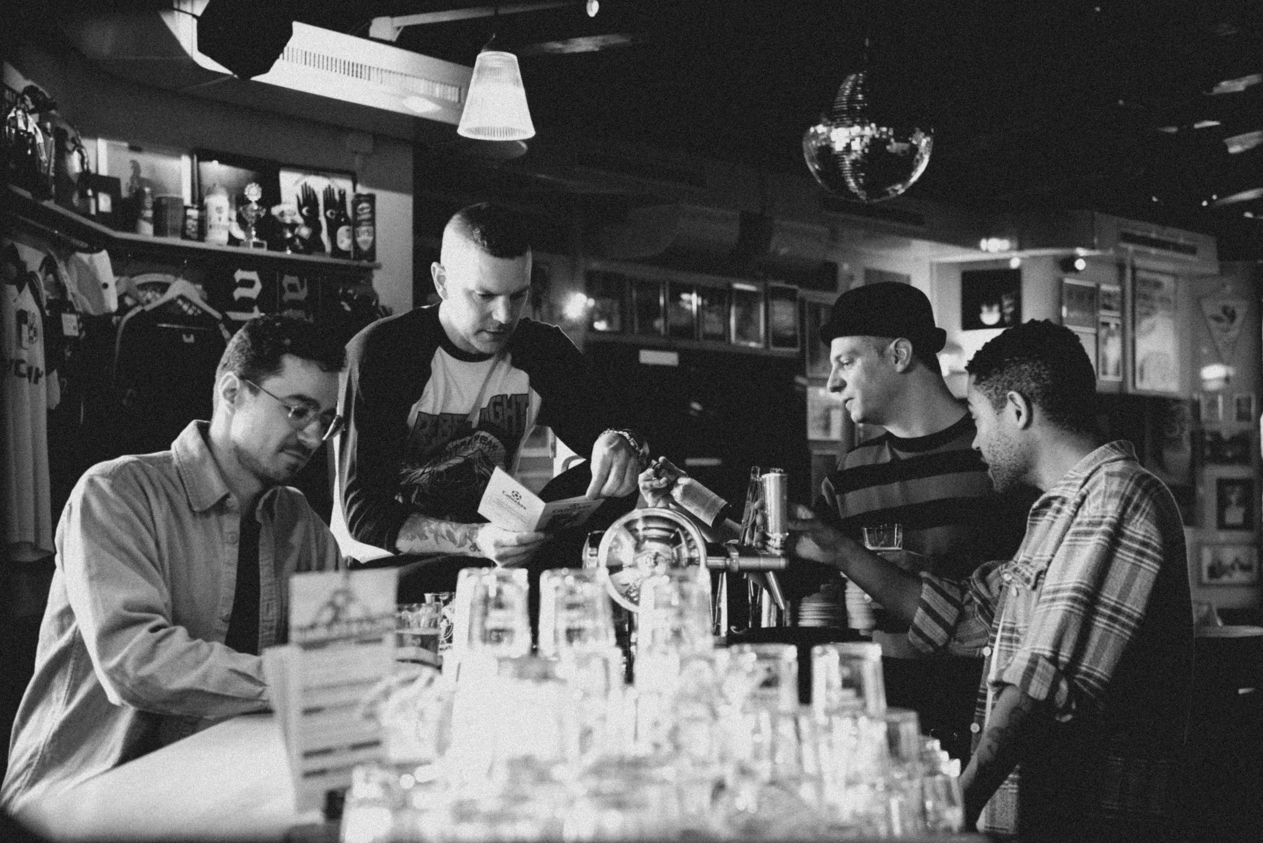 Bar2-1.jpg