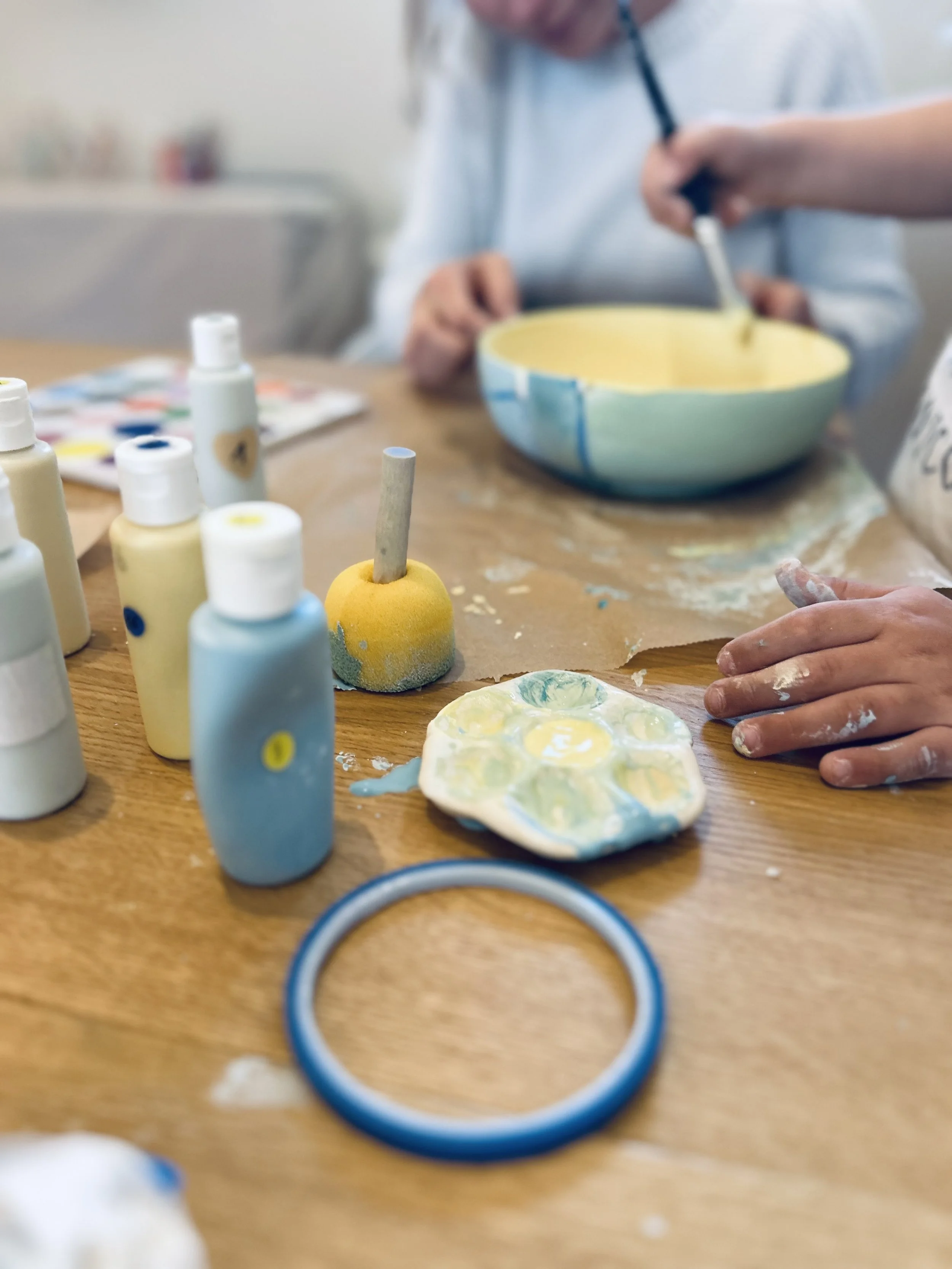 Family-Event-Café: Keramik bemalen ab 6 Jahren am 20.06.26 (2P.)