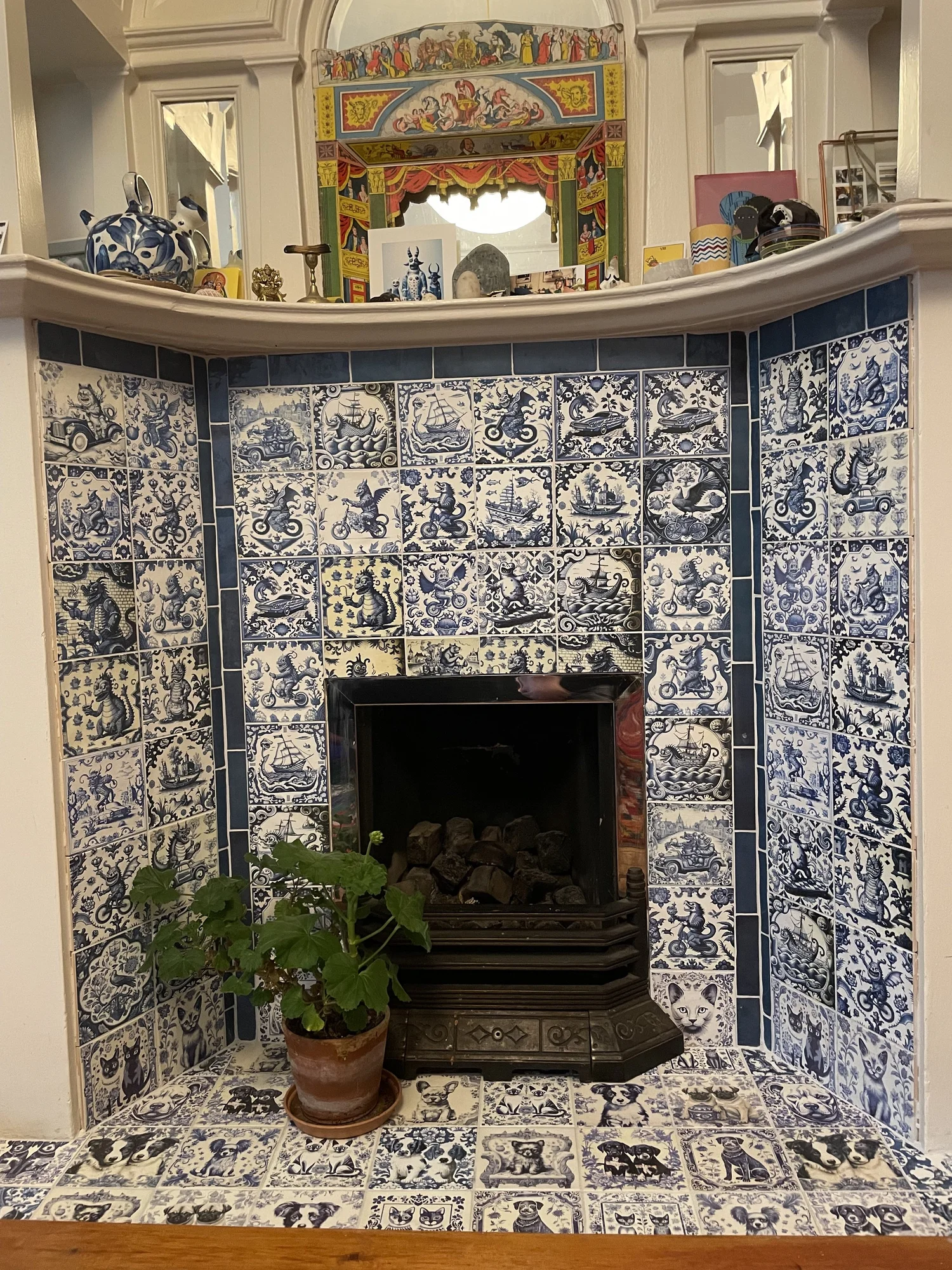 DREAMY BLUE AND WHITE TILES FEATURING KITTENS AND CATS — Pencil