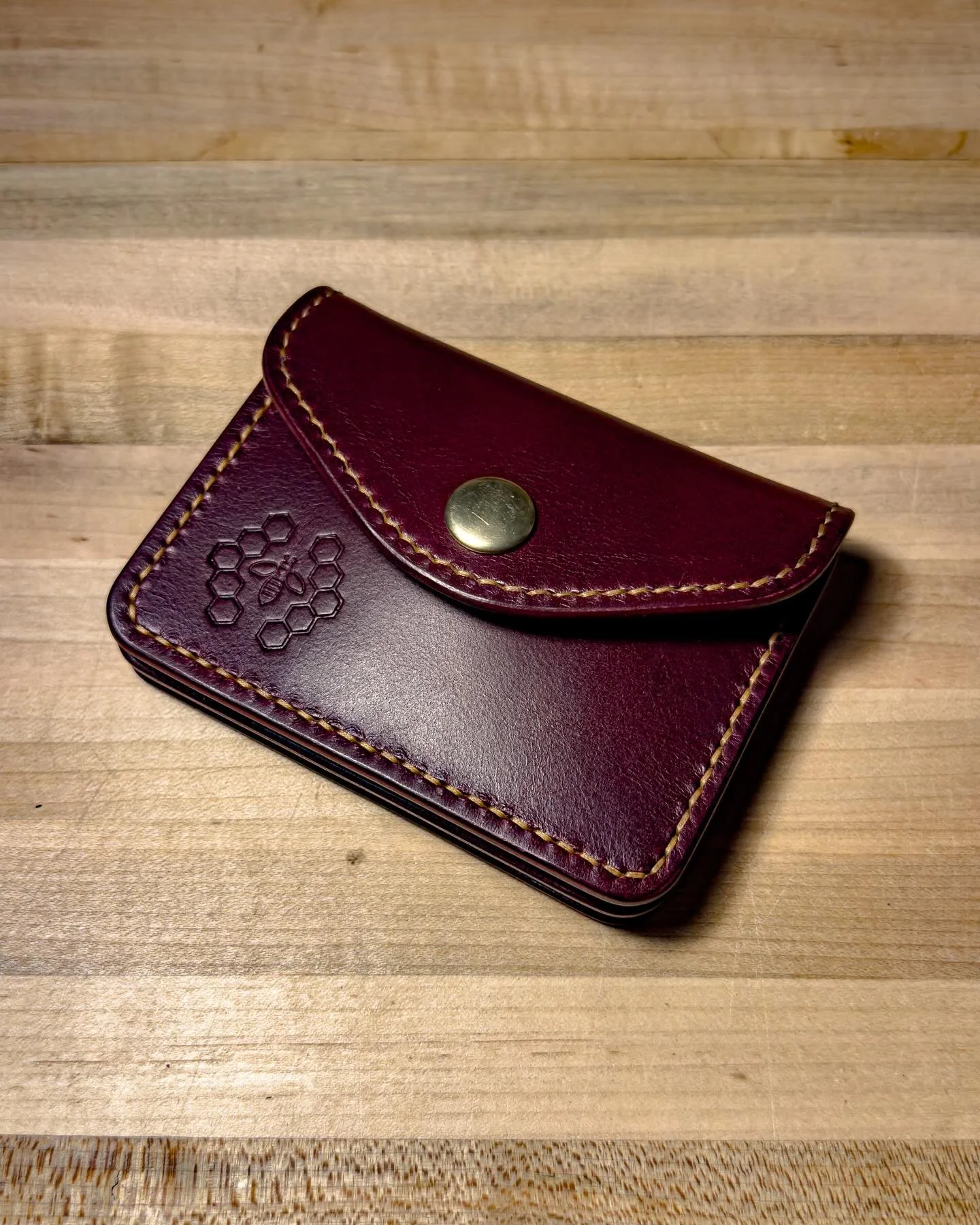 ||SNAP WALLET||
&bull;
Snap Wallet V.2 - 3 Pocket.
~ MPG Industria Conciaria - Apollo, Burgundy.
~ Saddle Stitching - Ritza Tiger Thread, Colonial.
~ Solid Brass Hardware.
~ Multistage Edge Burnishing Process.
&bull;
&bull;
&bull;
&bull;
&bull;
&bull