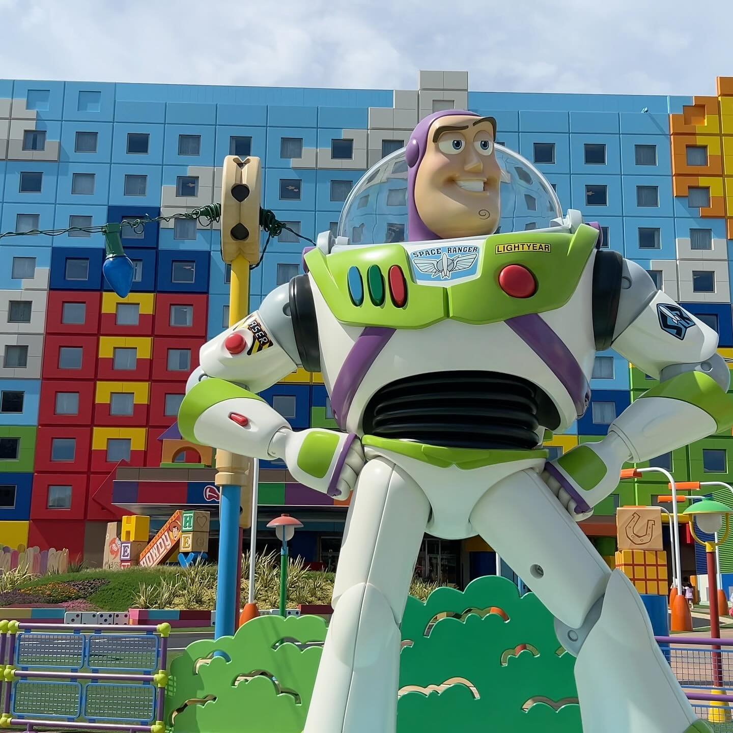 During her trip at Tokyo Disney last year, Tori got to cross a bucket list hotel off her list with a night at the Toy Story Hotel. In this weeks blog she&rsquo;ll show you around the hotel, give you a look at a standard room, and bring you along to b