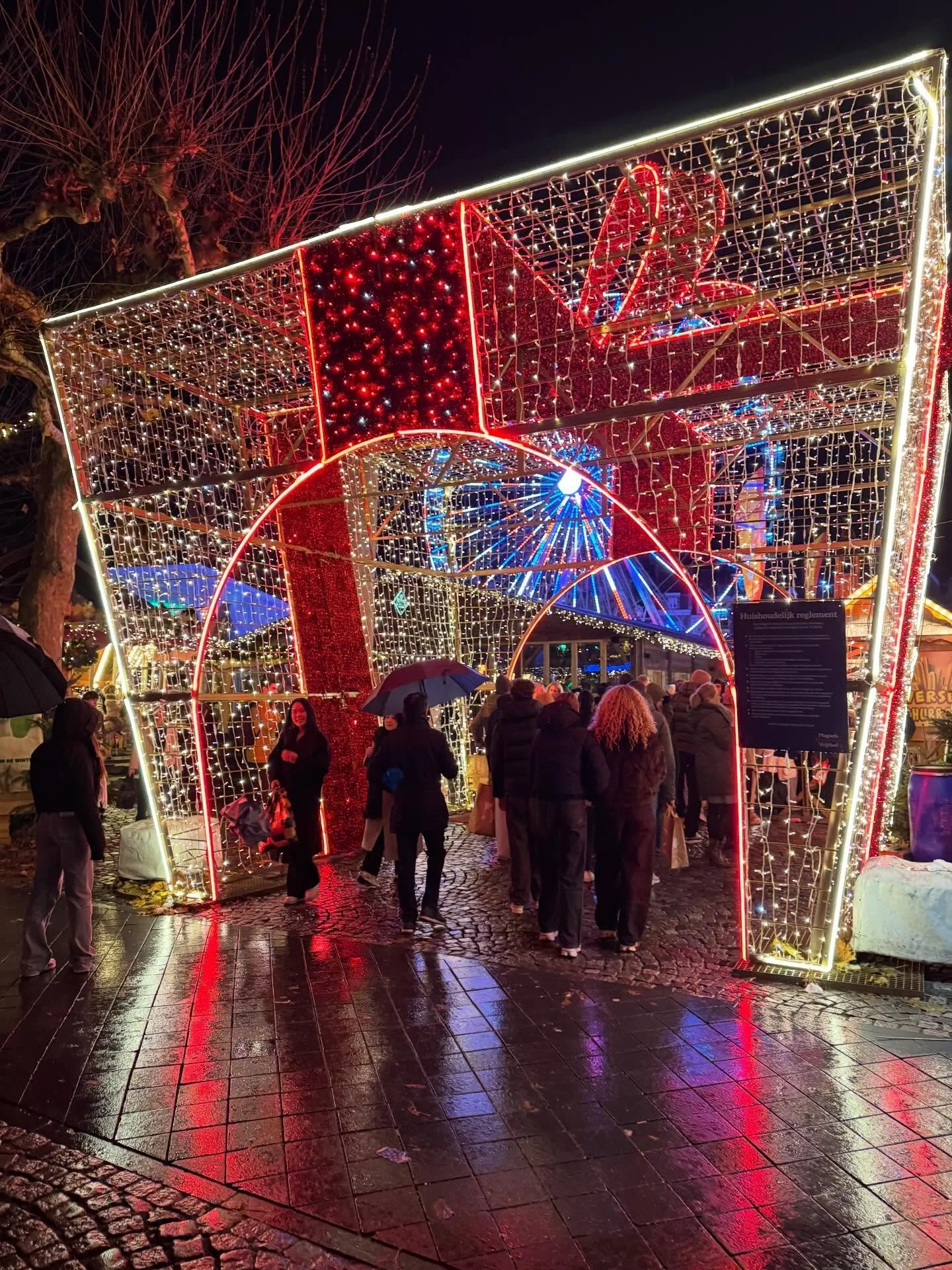 #MagischMaastricht is calling &hellip; come sip, skate &amp; sparkle!

📍 Maastricht Christmas Market &ndash; Vrijthof Square

📅 28 Nov &ndash; 29 Dec 2025
🕰 Sun &ndash; Thu: 10:00&ndash;00:00
🕰 Fri &ndash; Sat: 10:00&ndash;01:00
🎅 24 Dec: 10:00&