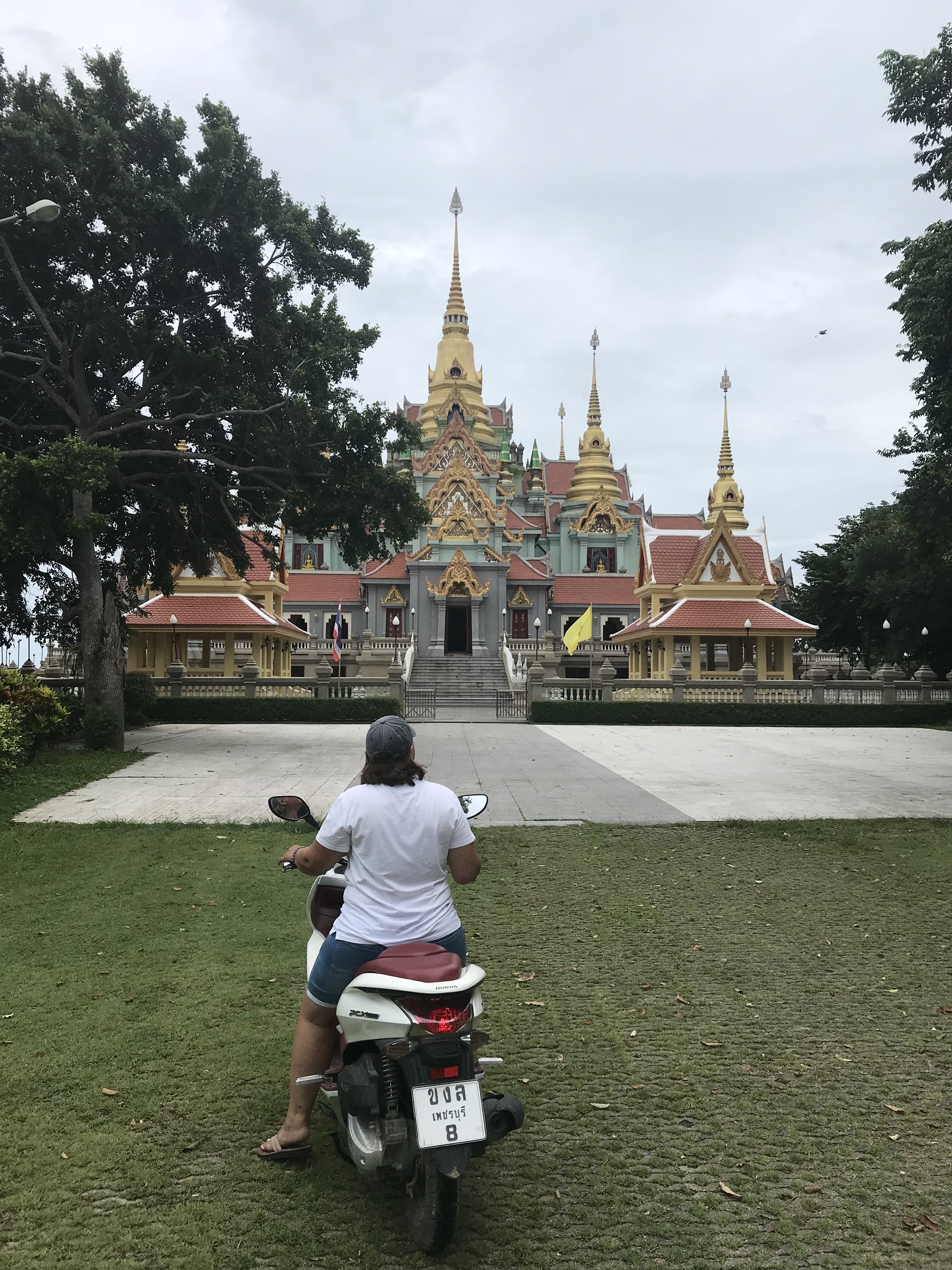 Wat Thang Sai, Ban Krut 