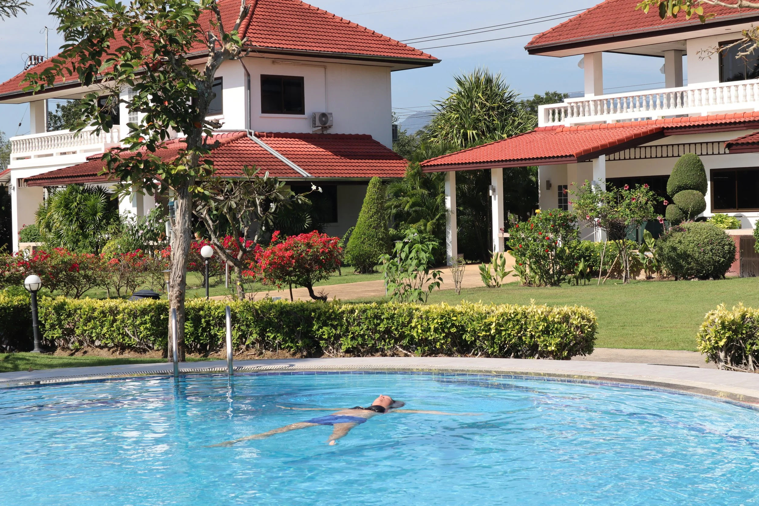 Pool and houses in Huay Yang