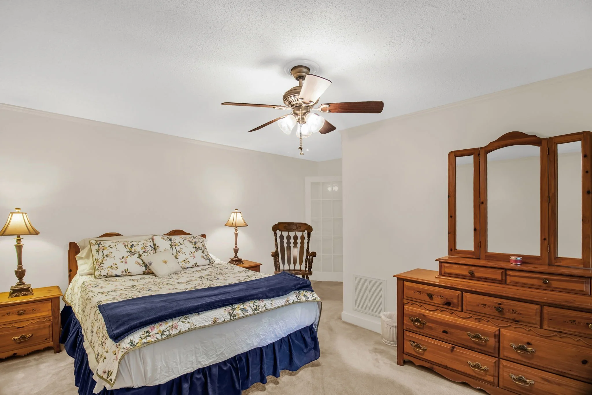 15-web-or-mls-8212 Brann Rd-15.jpg