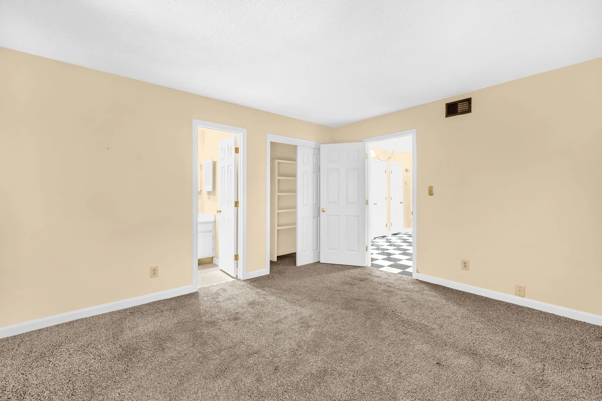 10-web-or-mls-Front Porch-10.jpg