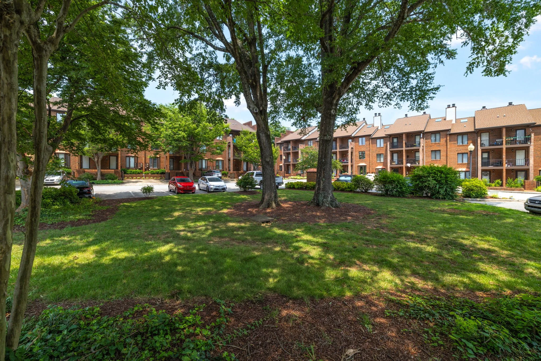 11-web-or-mls-Front Porch-11.jpg