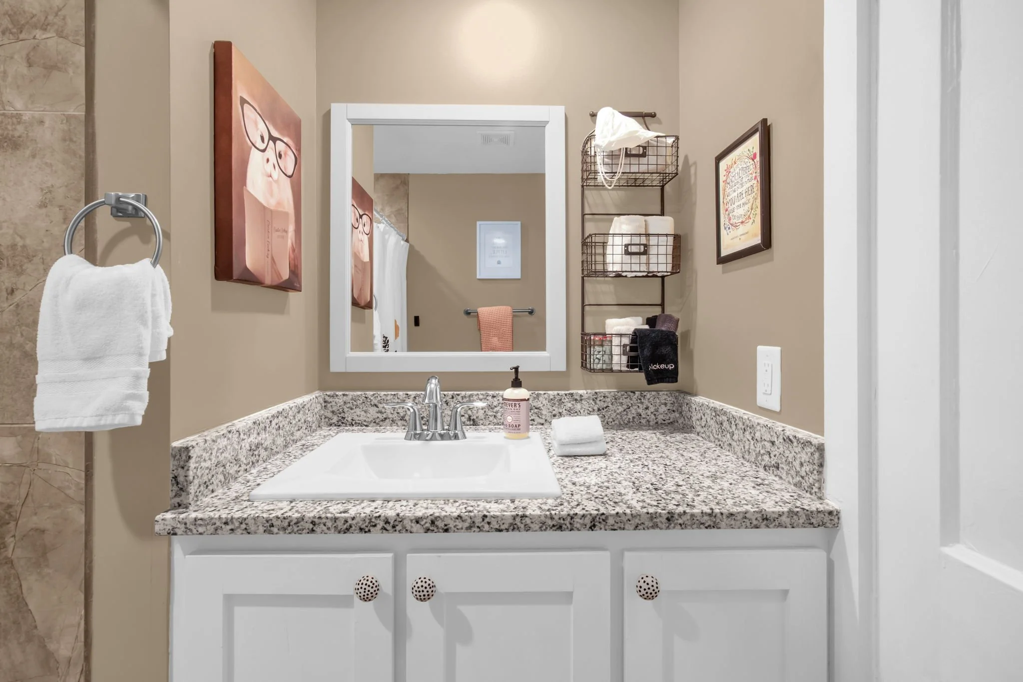 54-web-or-mls-903 W Wendover Ave-23.jpg