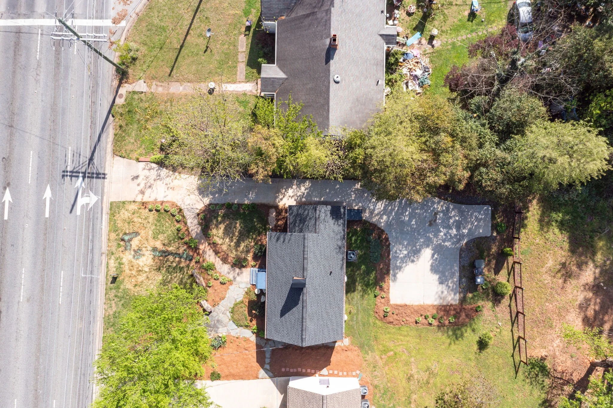 25-web-or-mls-903 W Wendover Ave-25 (2).jpg