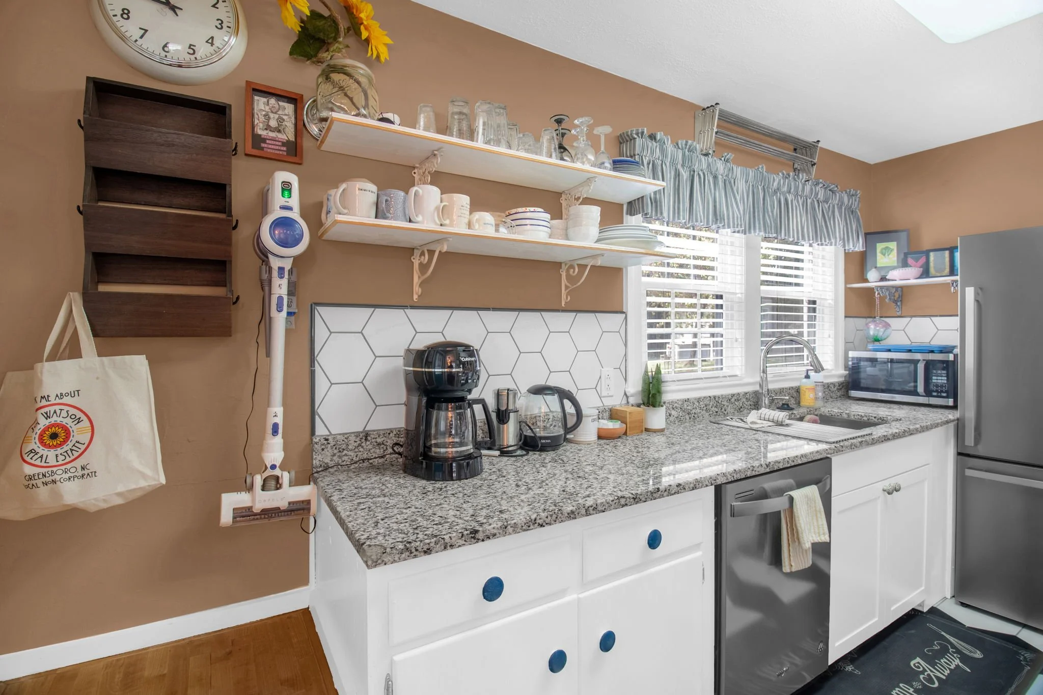 7-web-or-mls-903 W Wendover Ave-7 (2).jpg