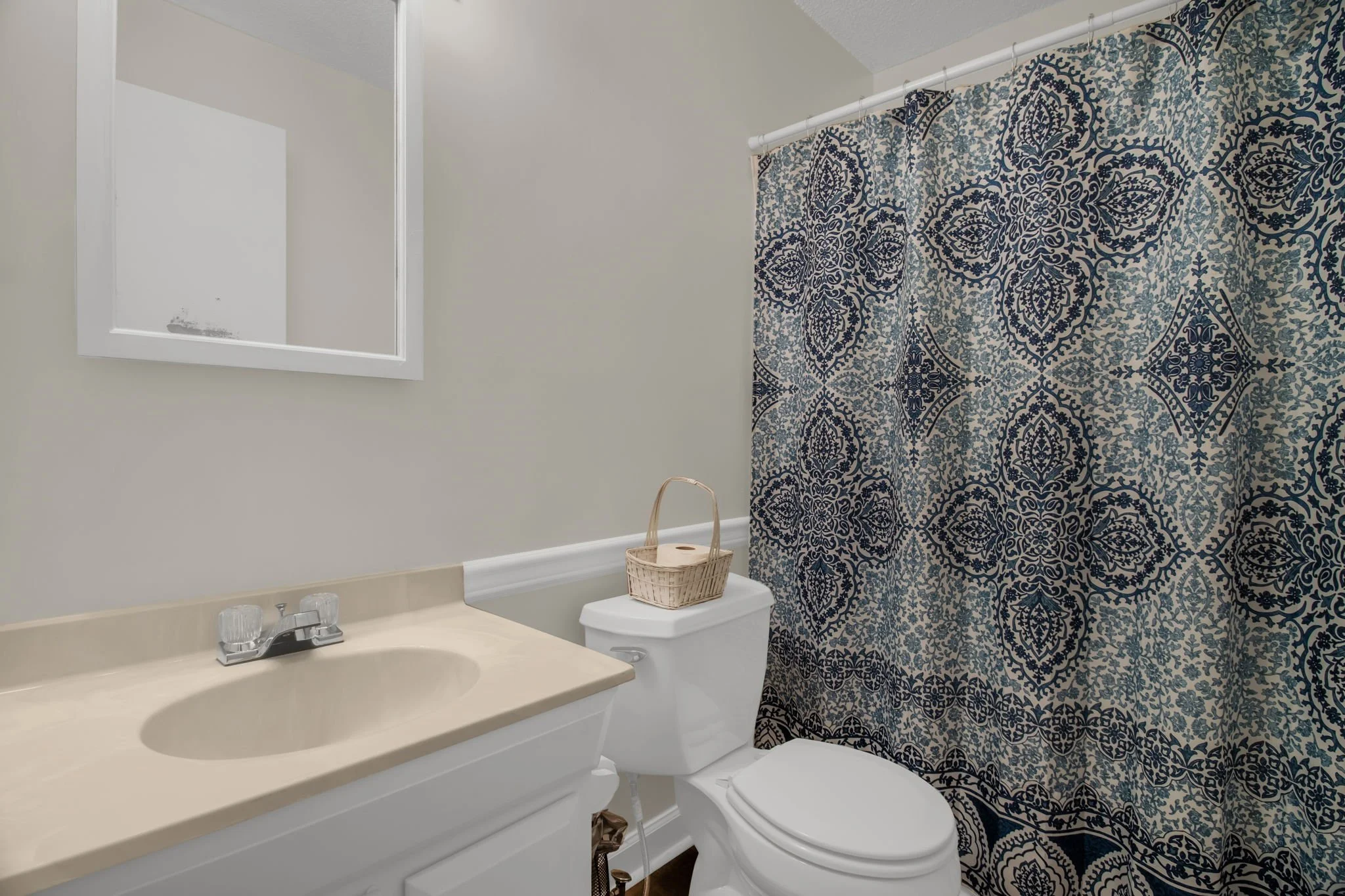 23-web-or-mls-8212 Brann Rd-23.jpg