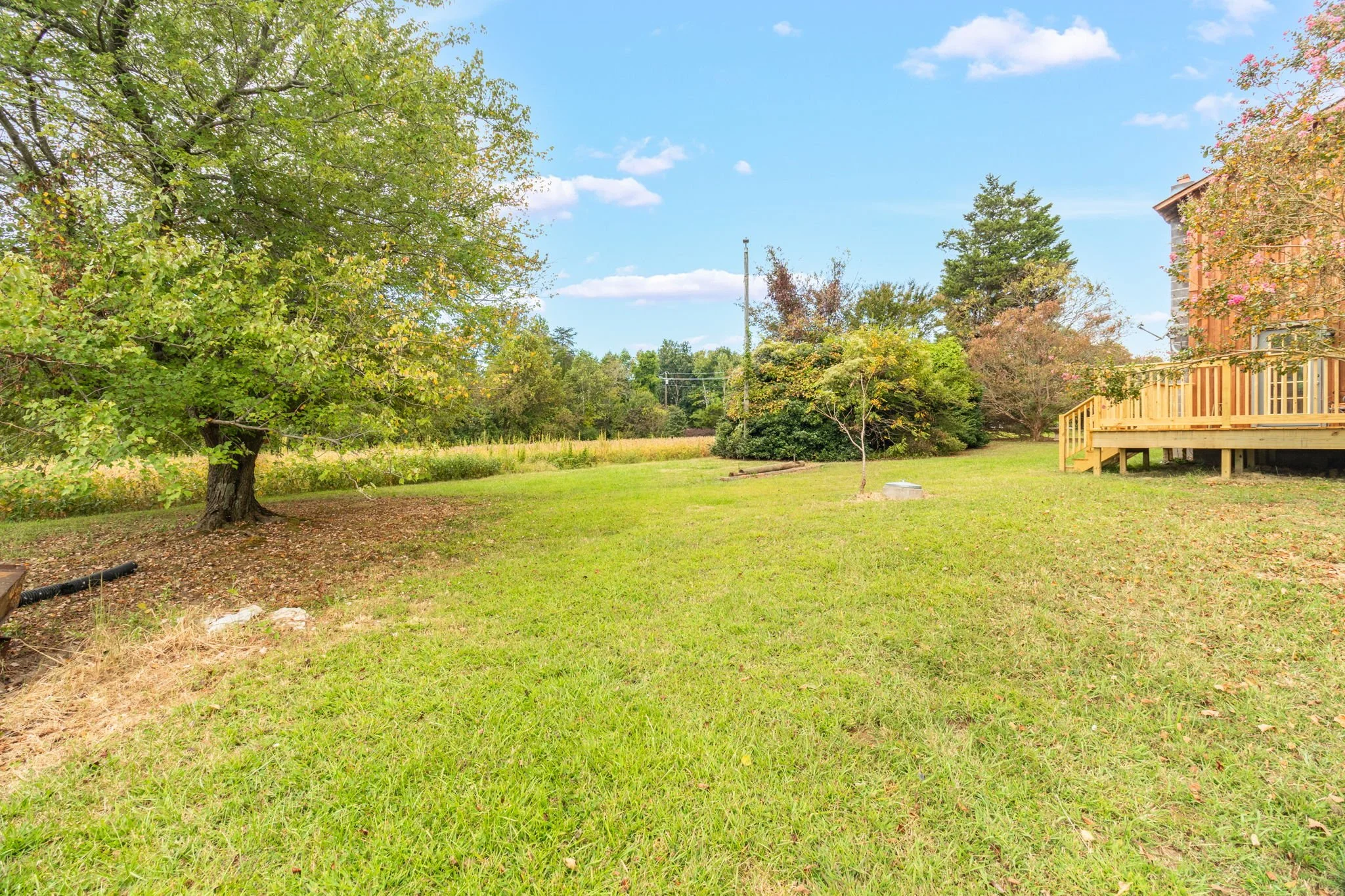 25-web-or-mls-8212 Brann Rd-25.jpg