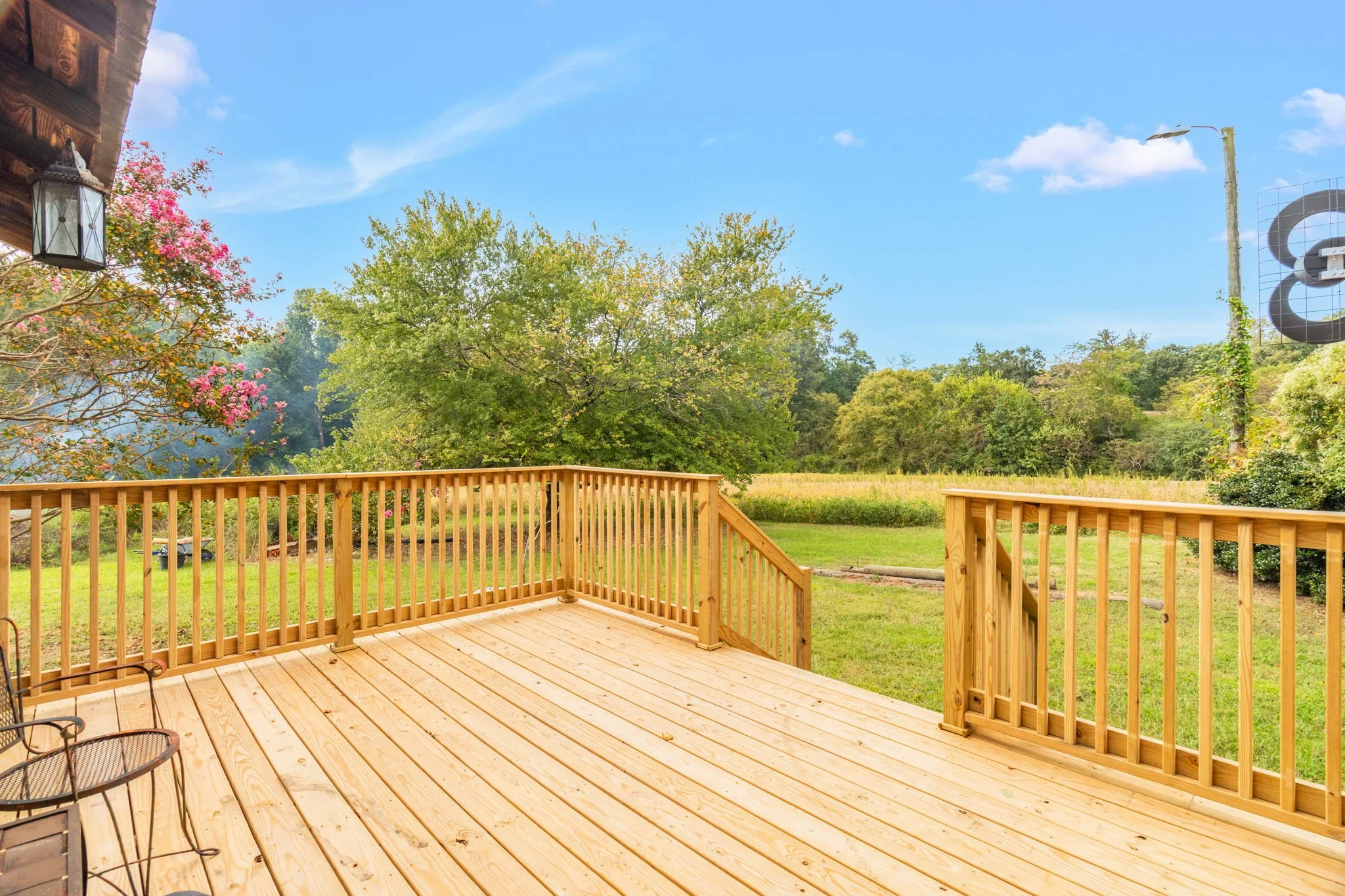 24-web-or-mls-8212 Brann Rd-24.jpg