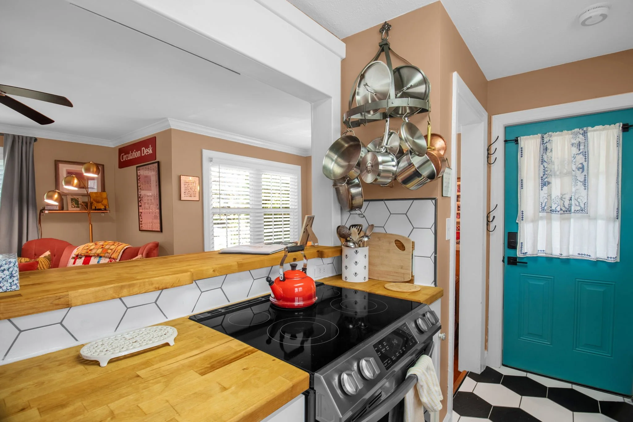 9-web-or-mls-903 W Wendover Ave-9 (2).jpg