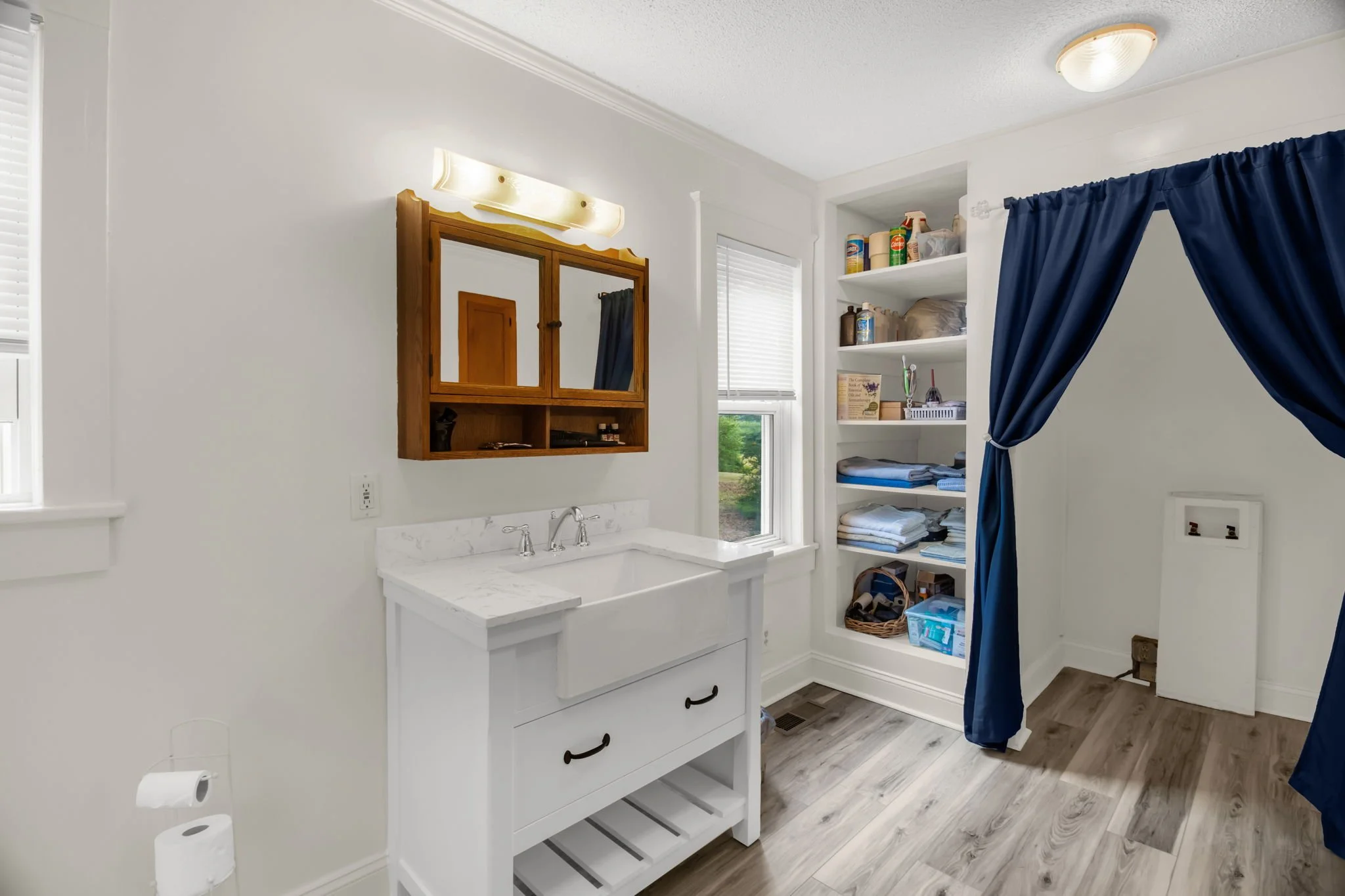 16-web-or-mls-8212 Brann Rd-16.jpg