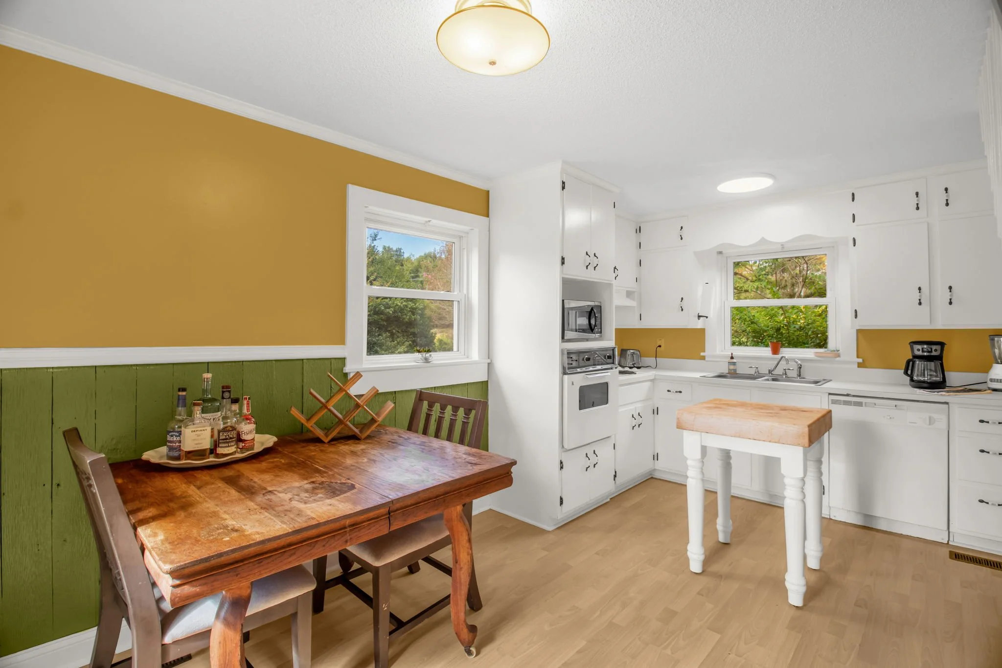 9-web-or-mls-8212 Brann Rd-9.jpg