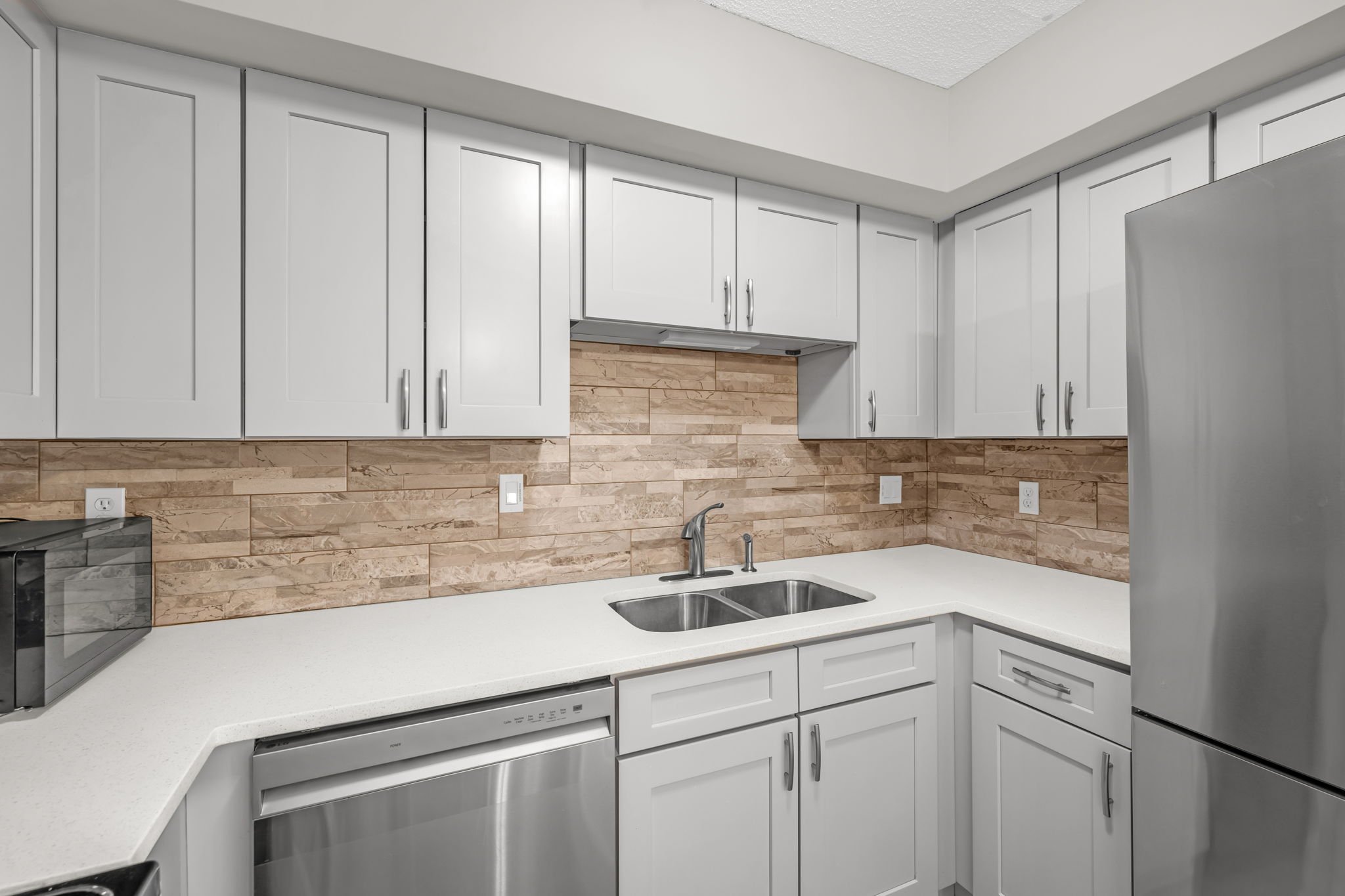 17-web-or-mls-100 Wafco Ln G-17.jpg