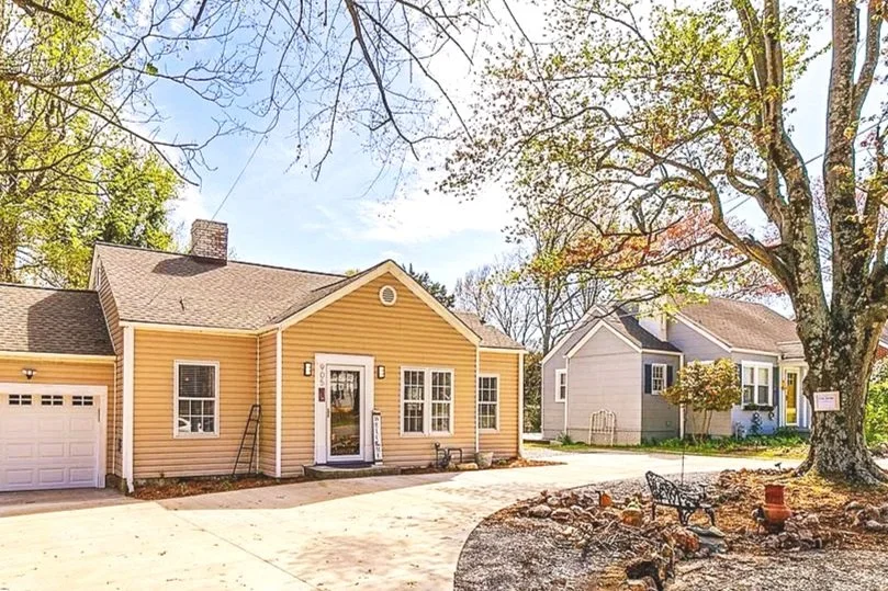 Fun music-themed 3BR home near UNCG and Cone Health in Greensboro NC – Hunsucker’s Place Airbnb