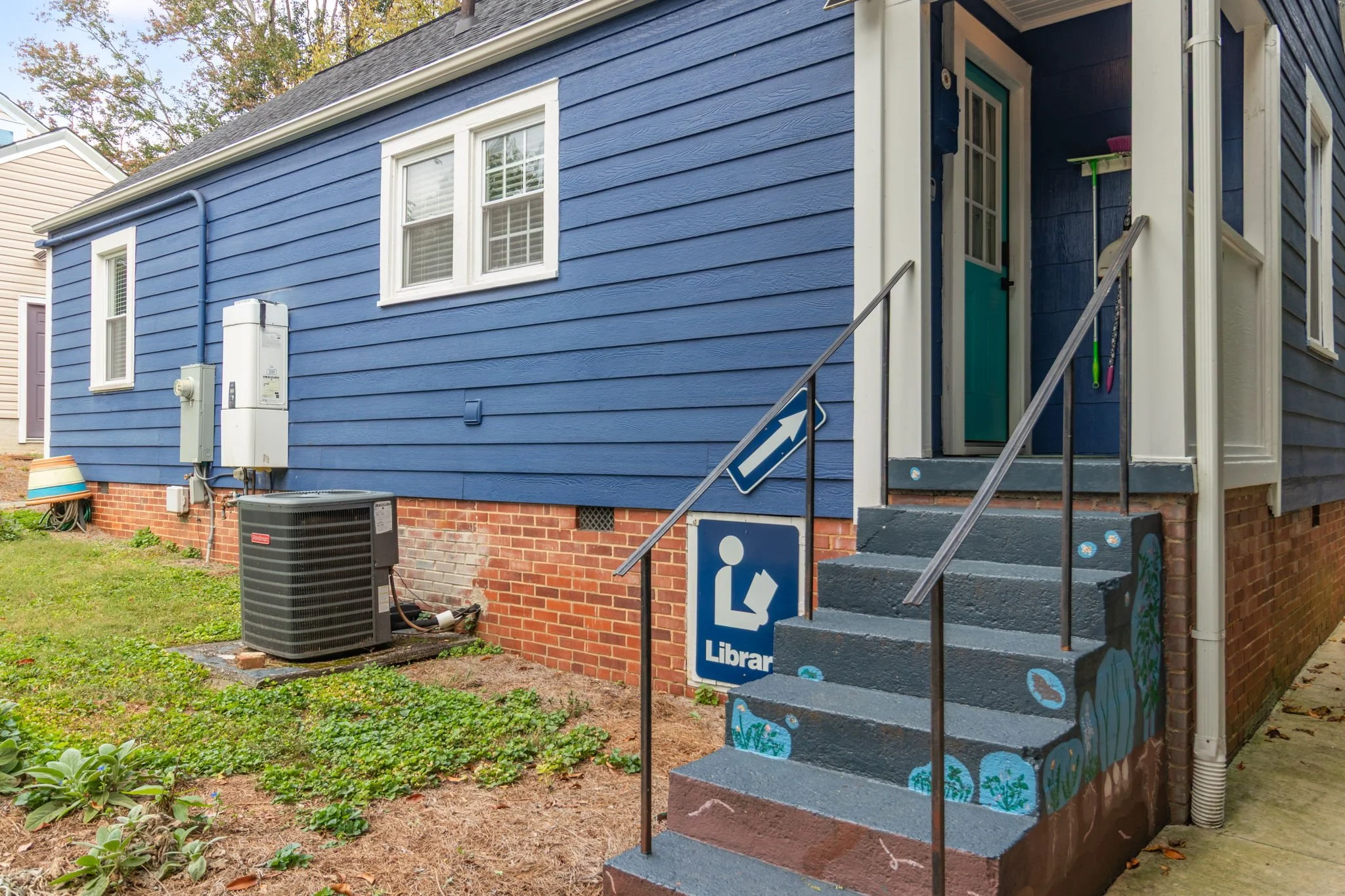 60-web-or-mls-903 W Wendover Ave-29.jpg