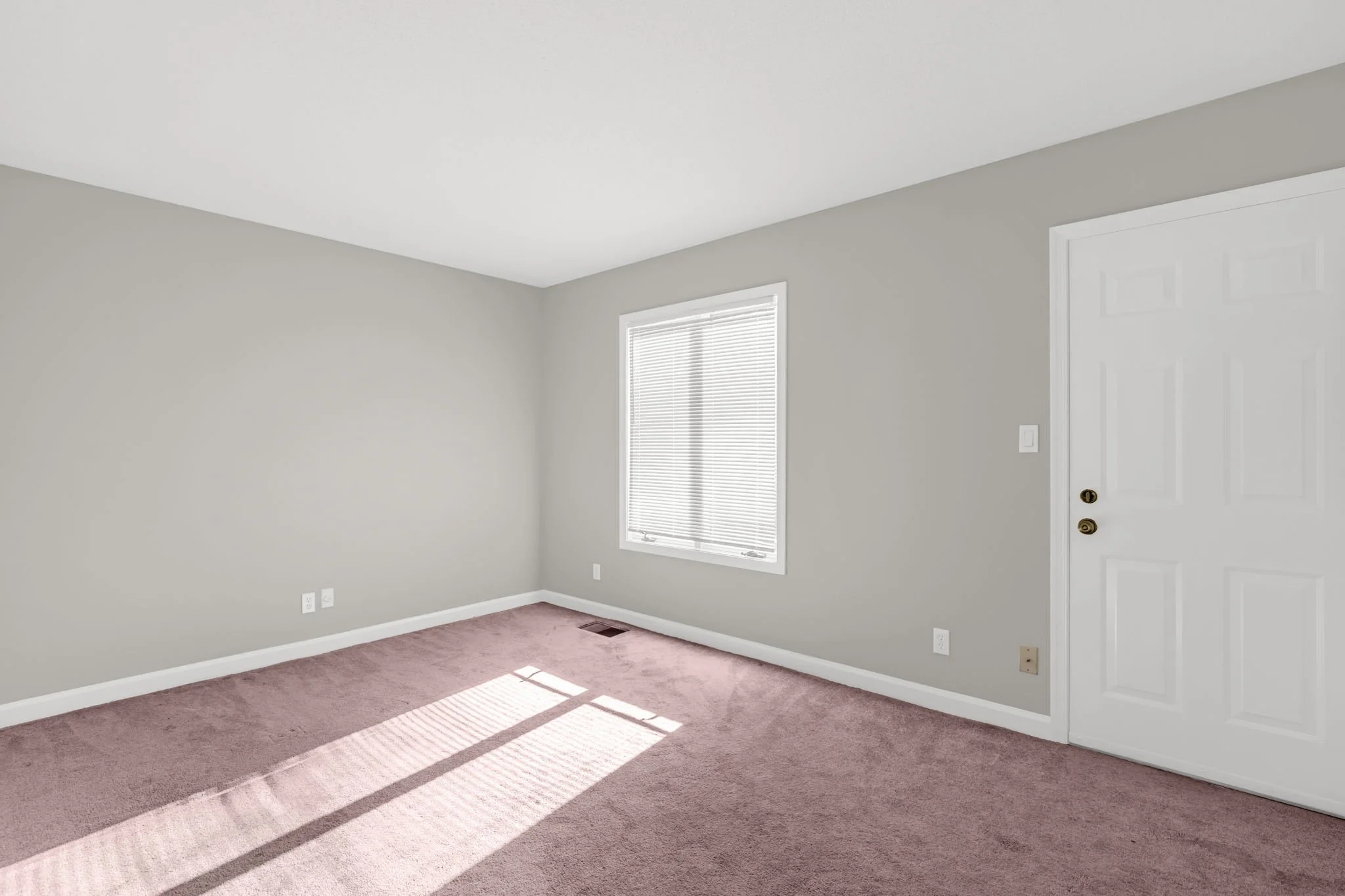 22-web-or-mls-100 Wafco Ln G-22.jpg