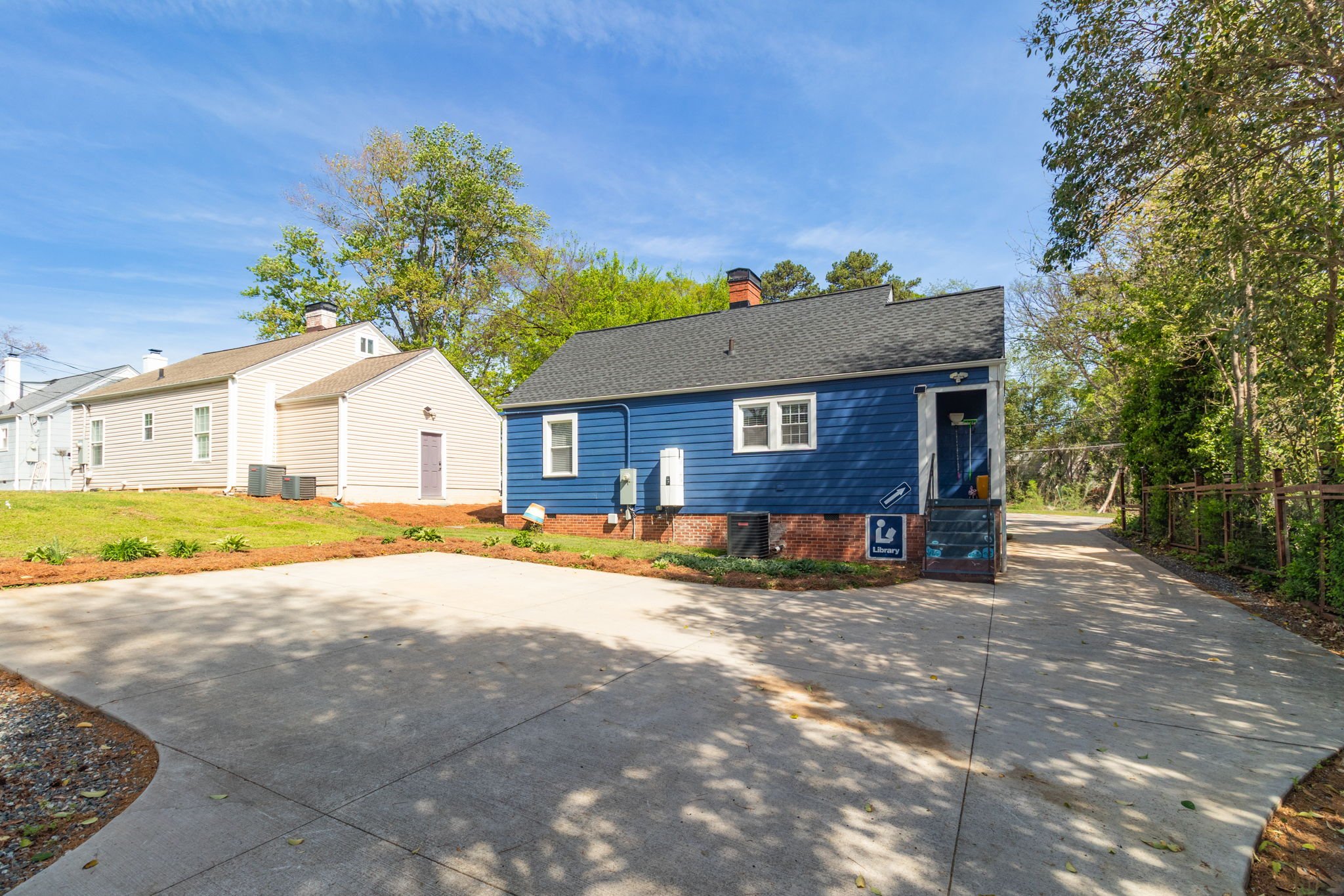 23-web-or-mls-903 W Wendover Ave-23 (2).jpg