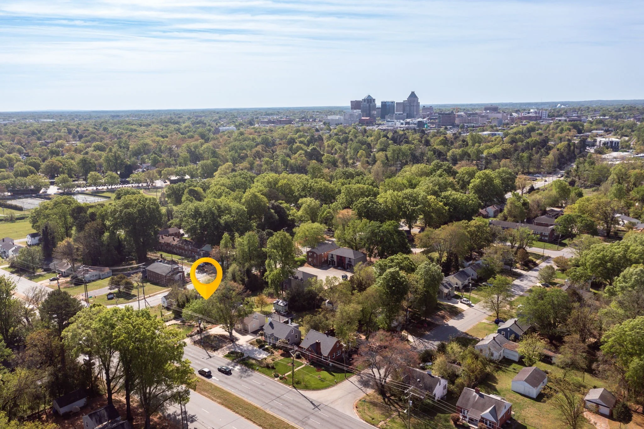 29-web-or-mls-903 W Wendover Ave-29 (2).jpg