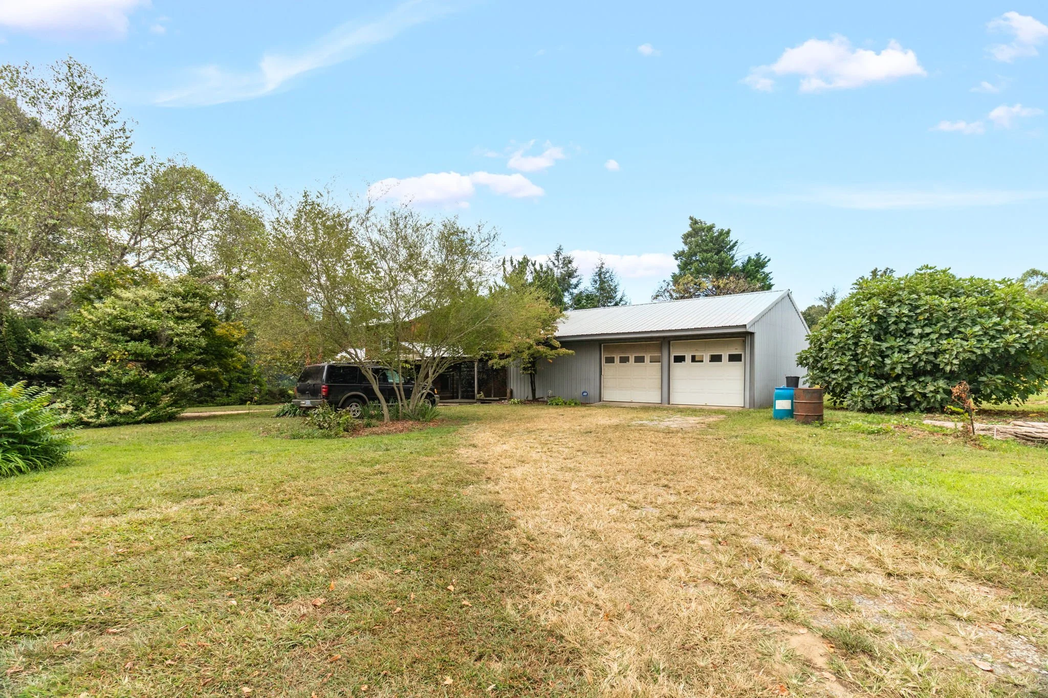 2-web-or-mls-8212 Brann Rd-2.jpg