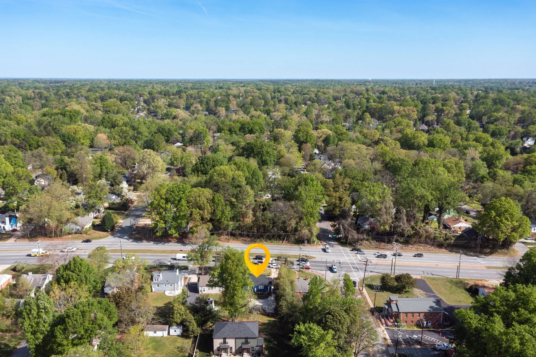 26-web-or-mls-903 W Wendover Ave-26 (2).jpg