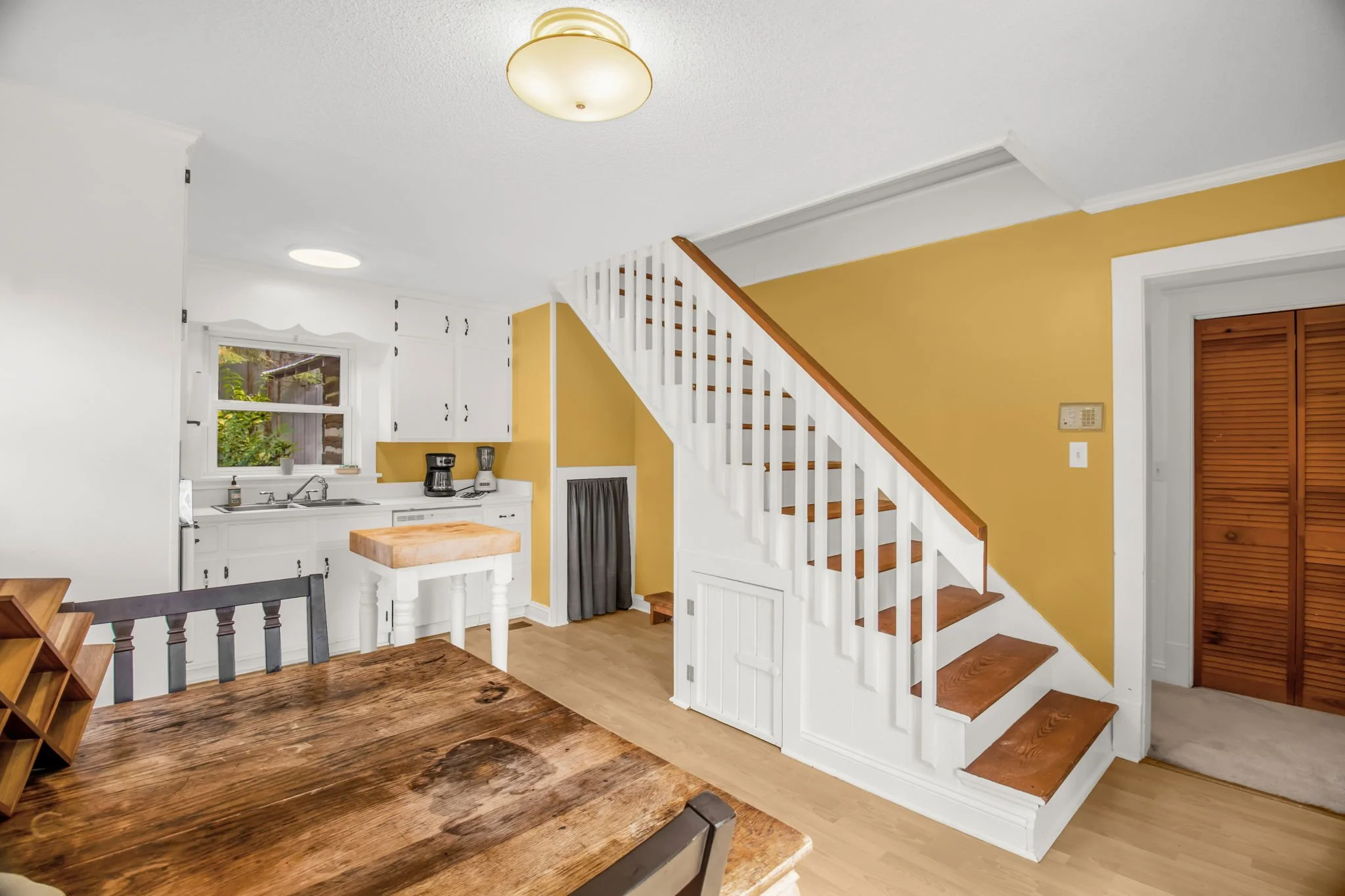 11-web-or-mls-8212 Brann Rd-11.jpg