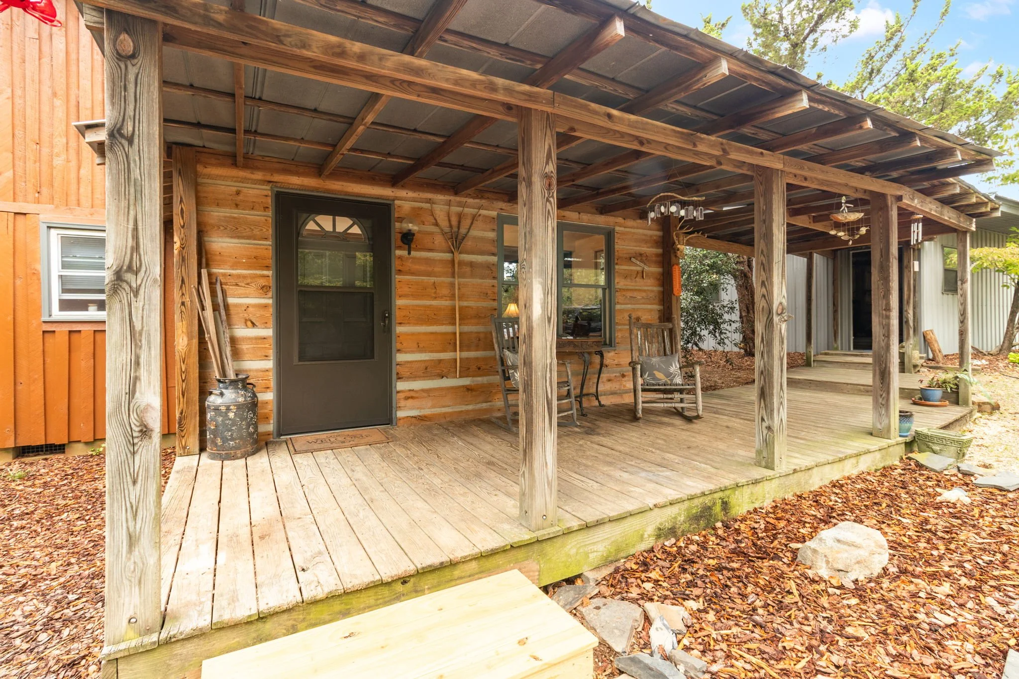 4-web-or-mls-8212 Brann Rd-4.jpg