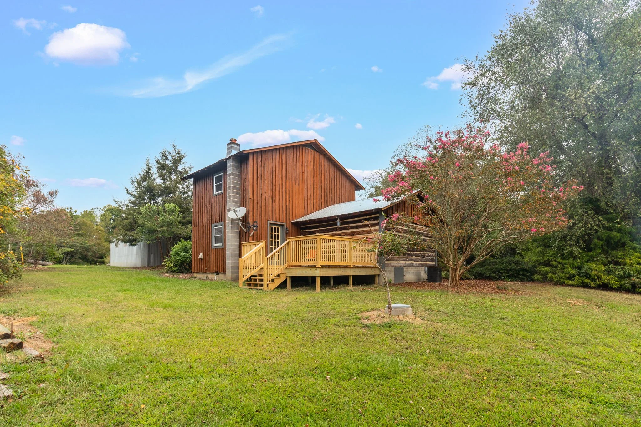 26-web-or-mls-8212 Brann Rd-26.jpg