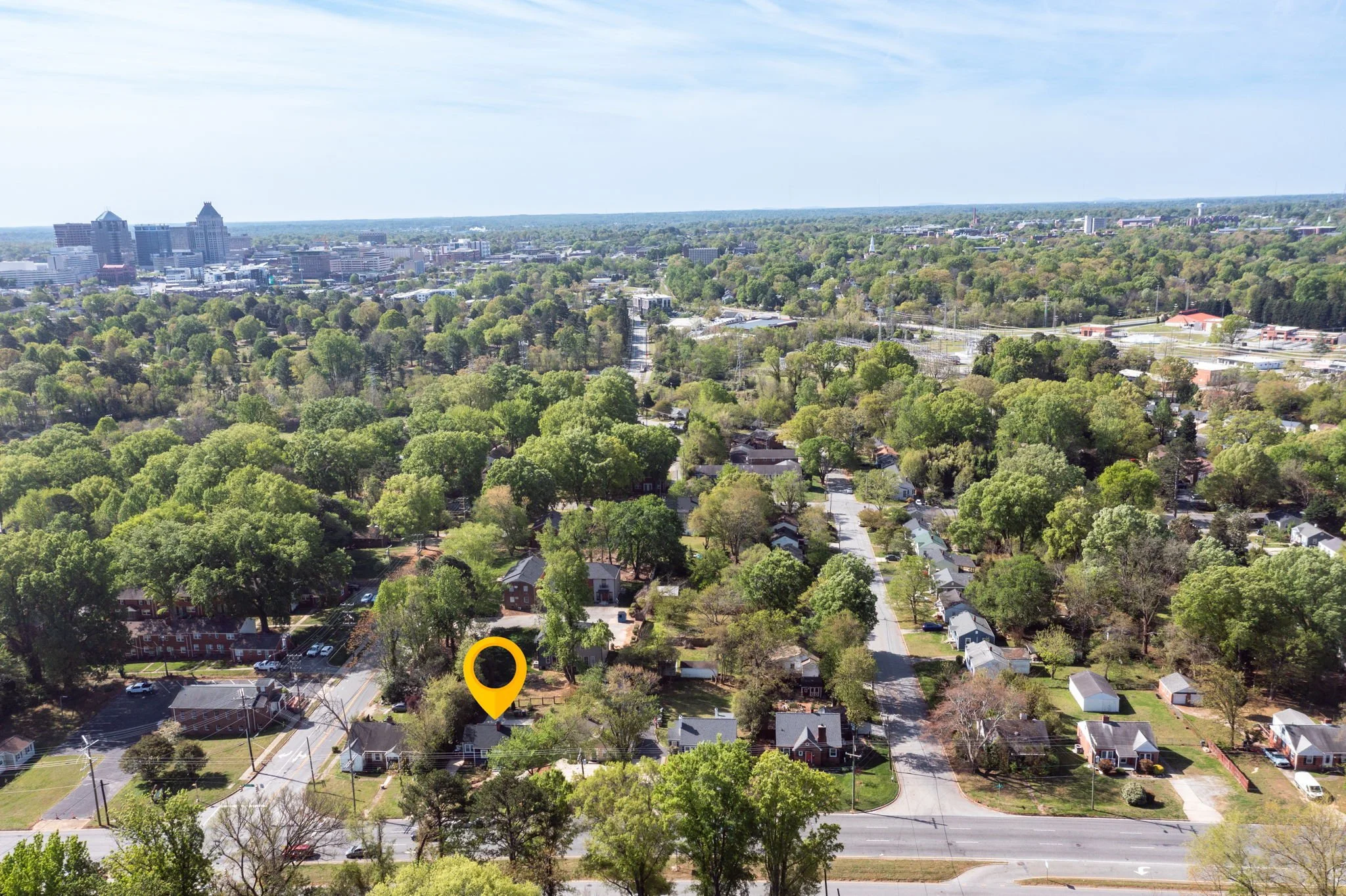 30-web-or-mls-903 W Wendover Ave-30 (2).jpg